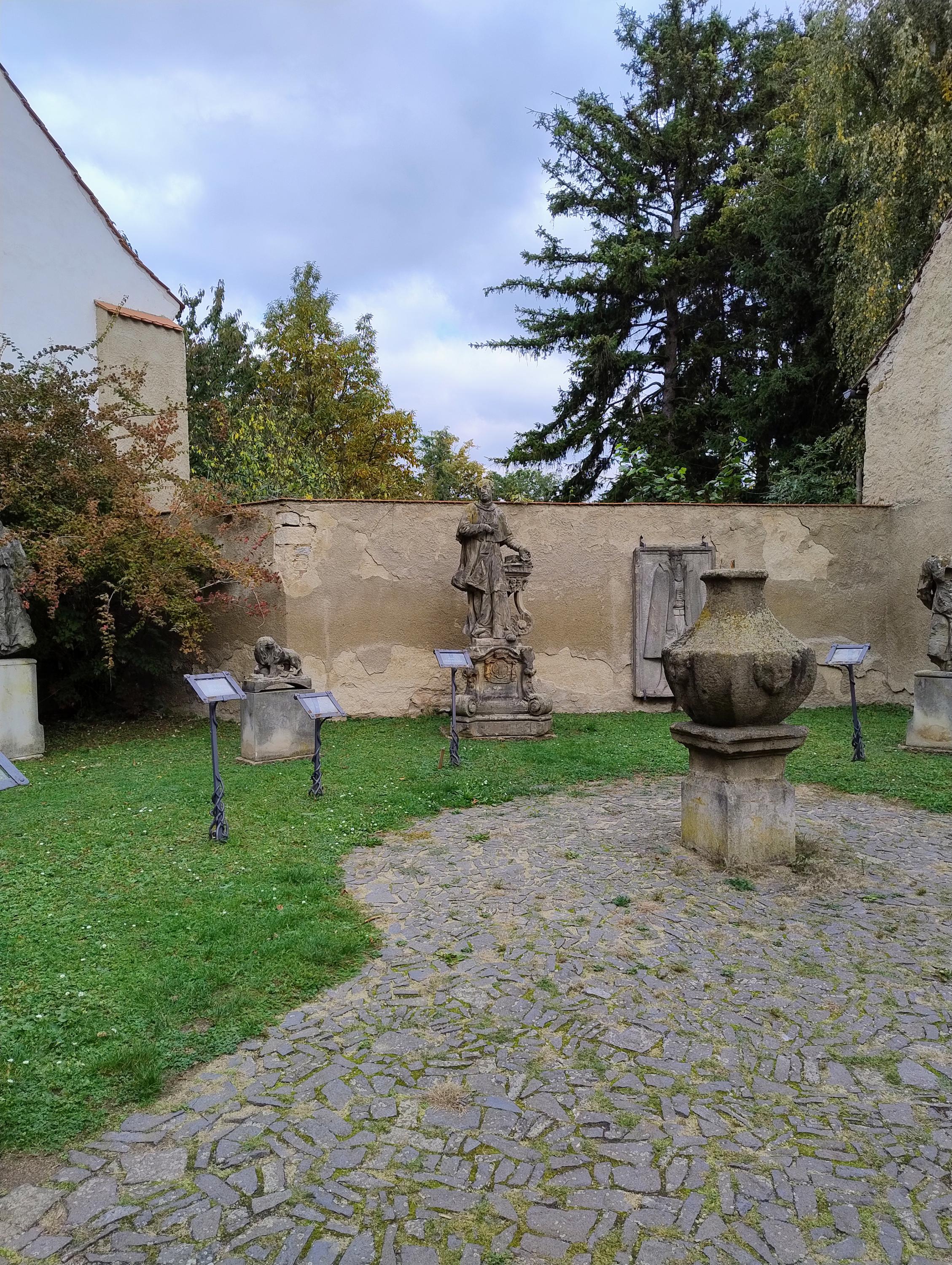 Lapidárium Budyně nad Ohří foto 5