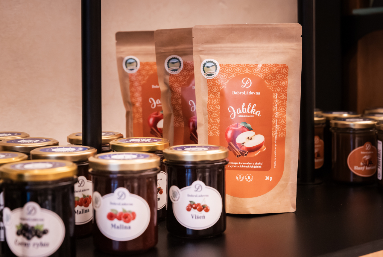 Obchod s regionálními produkty a TIC foto 6