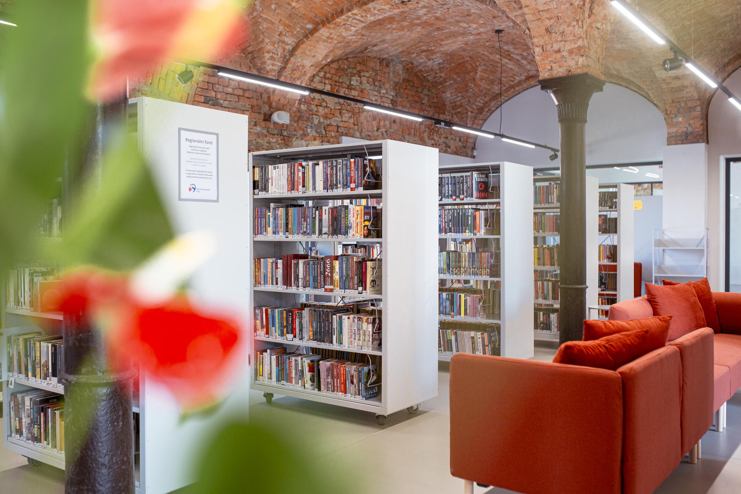 Obecní knihovna Hukvaldy foto 4