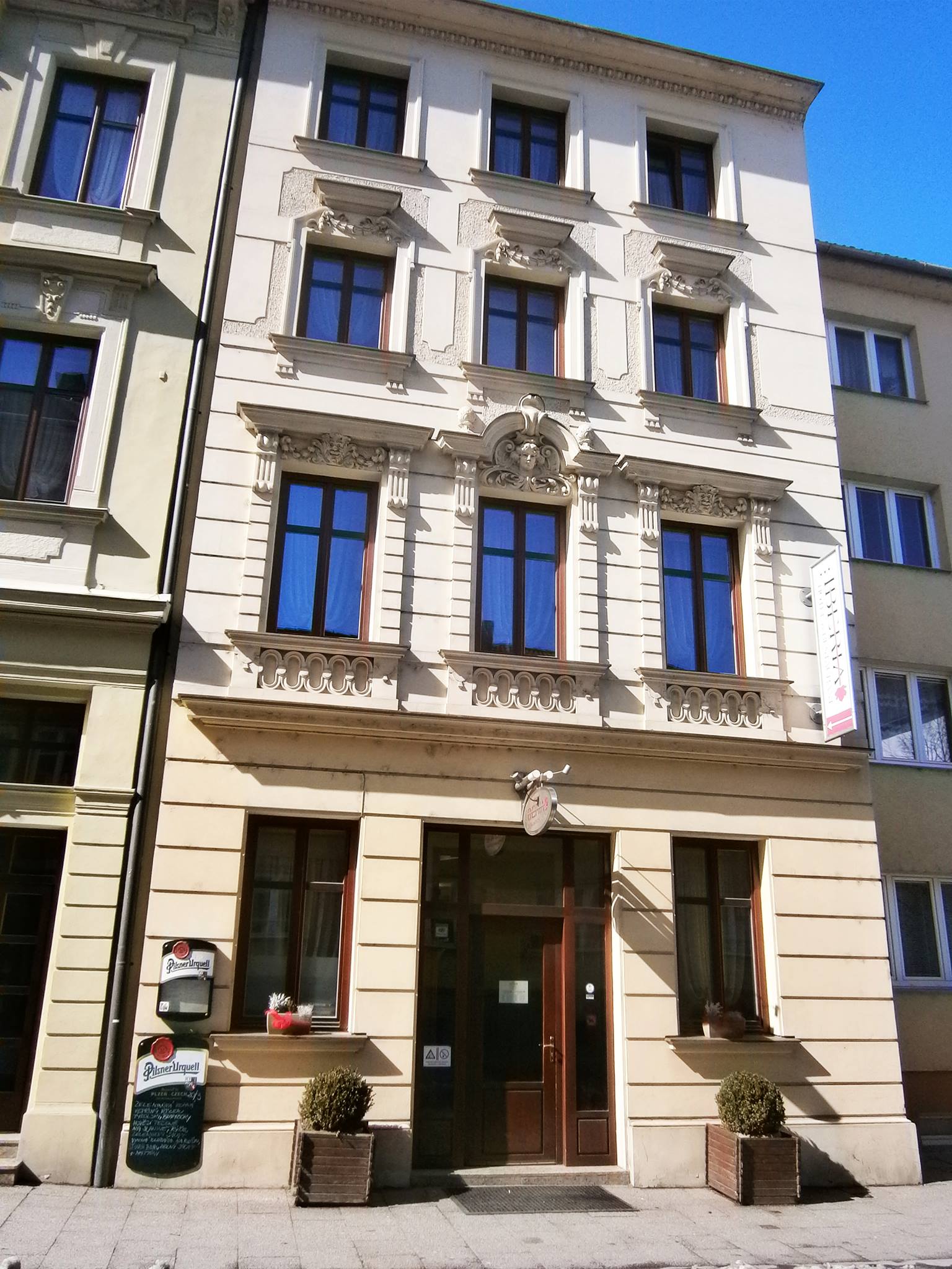 IBERIA Hotel & Restaurant foto 6