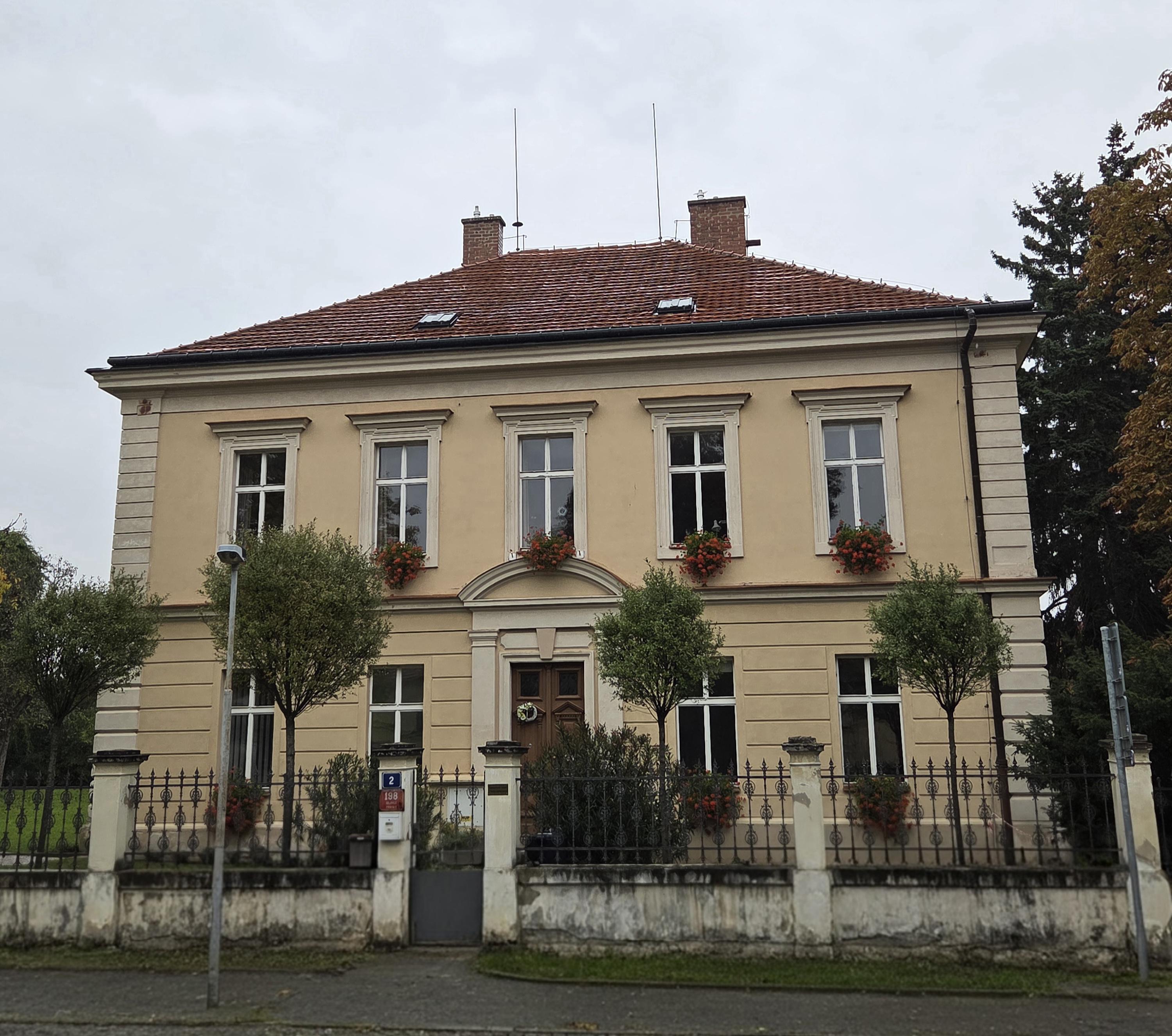 Římskokatolická farnost u kostela sv. Matěje Praha - Dejvice foto 2