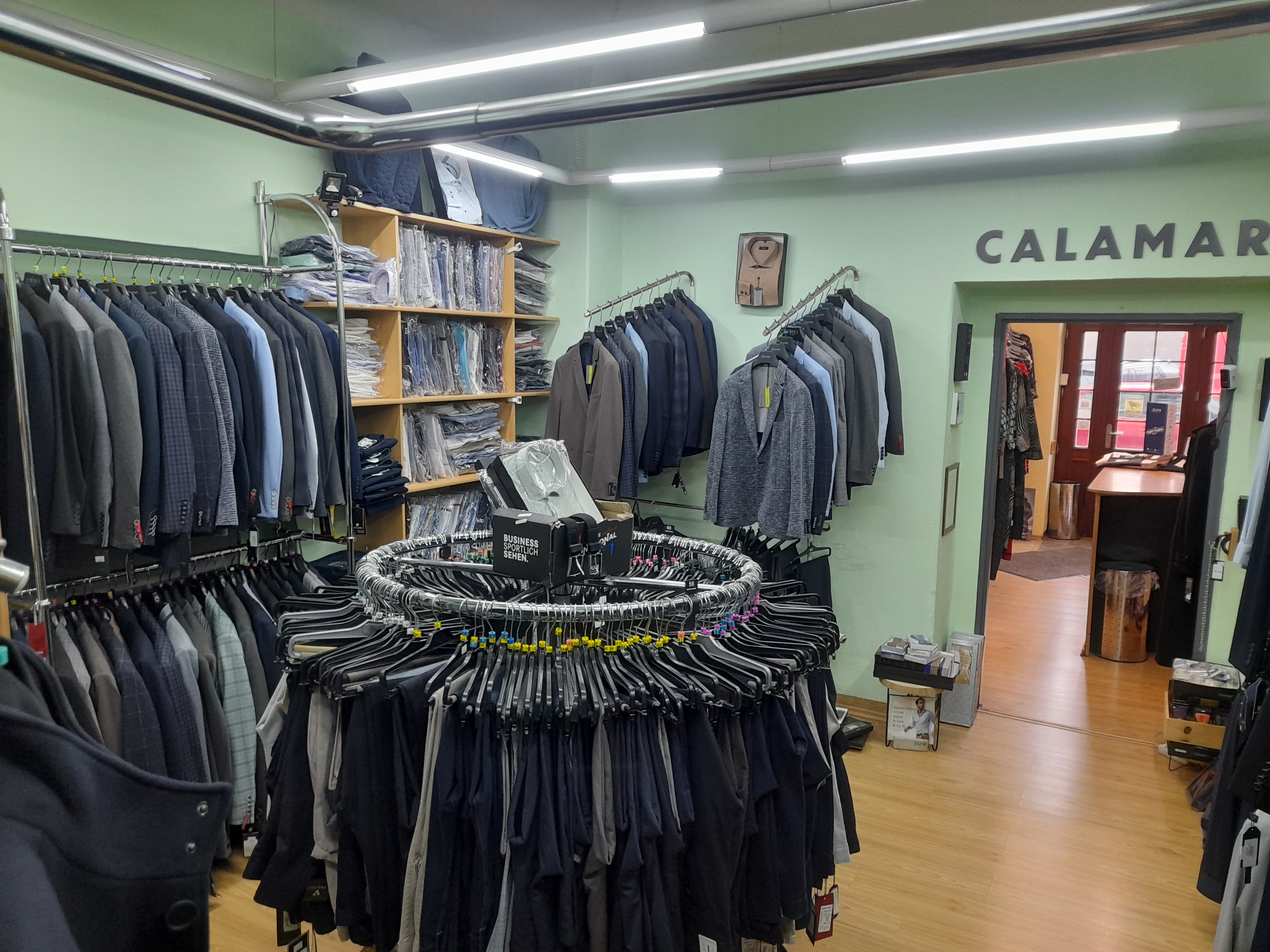 LAURA - pánské a dámské oblečení foto 2