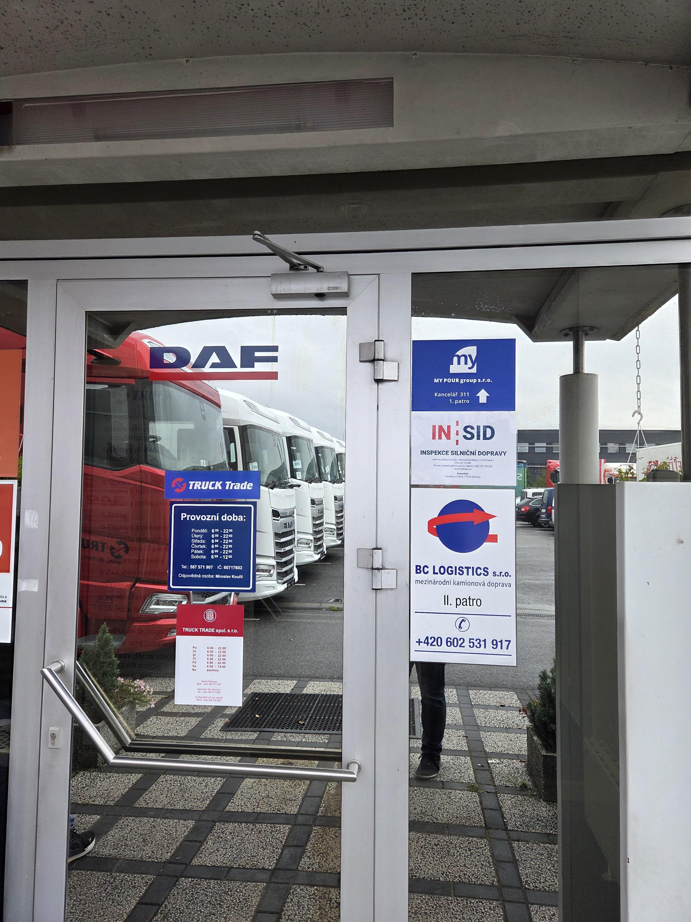 MY POUR group s.r.o. foto 2