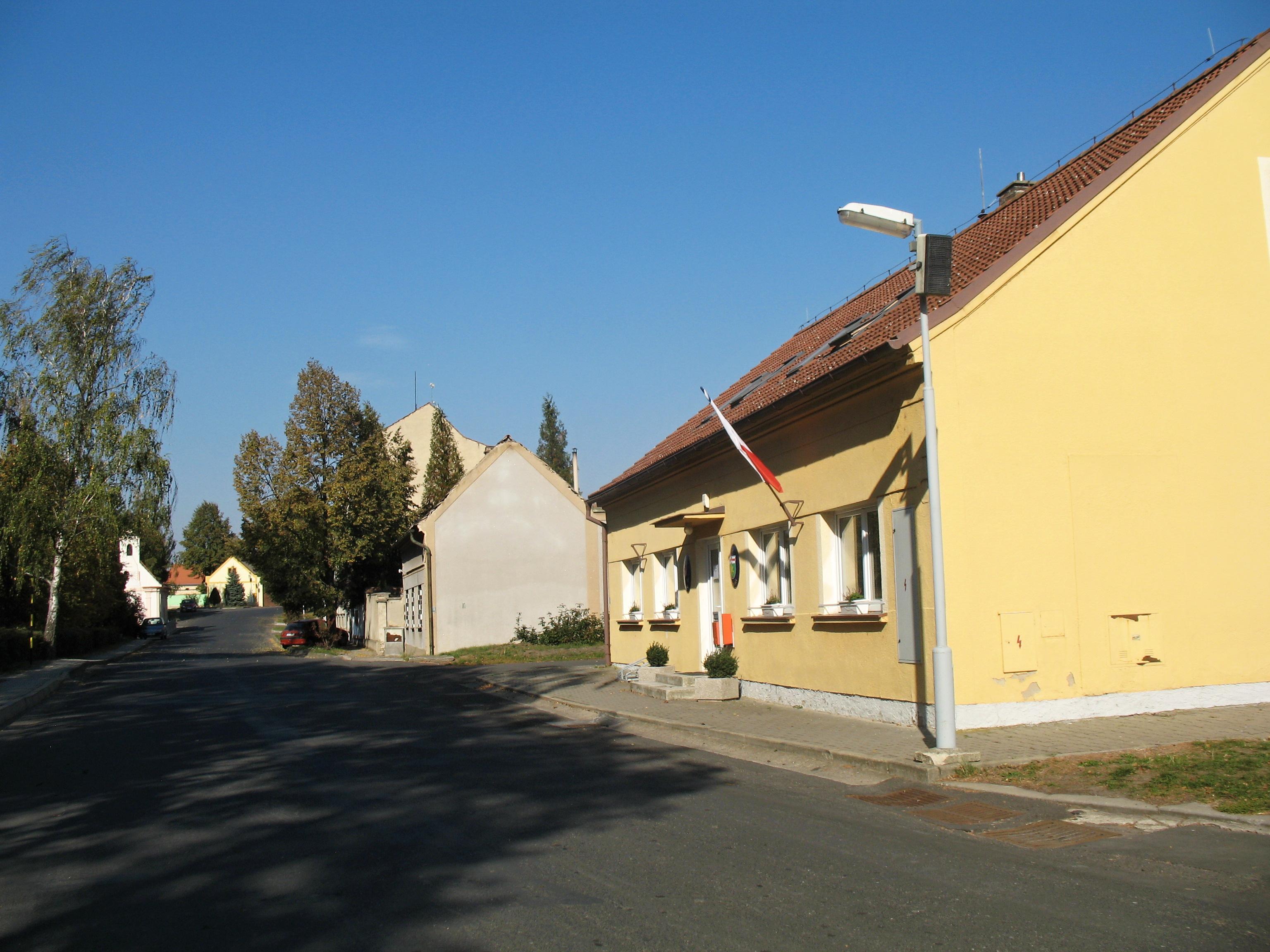 Úpohlavy - obecní úřad foto 3