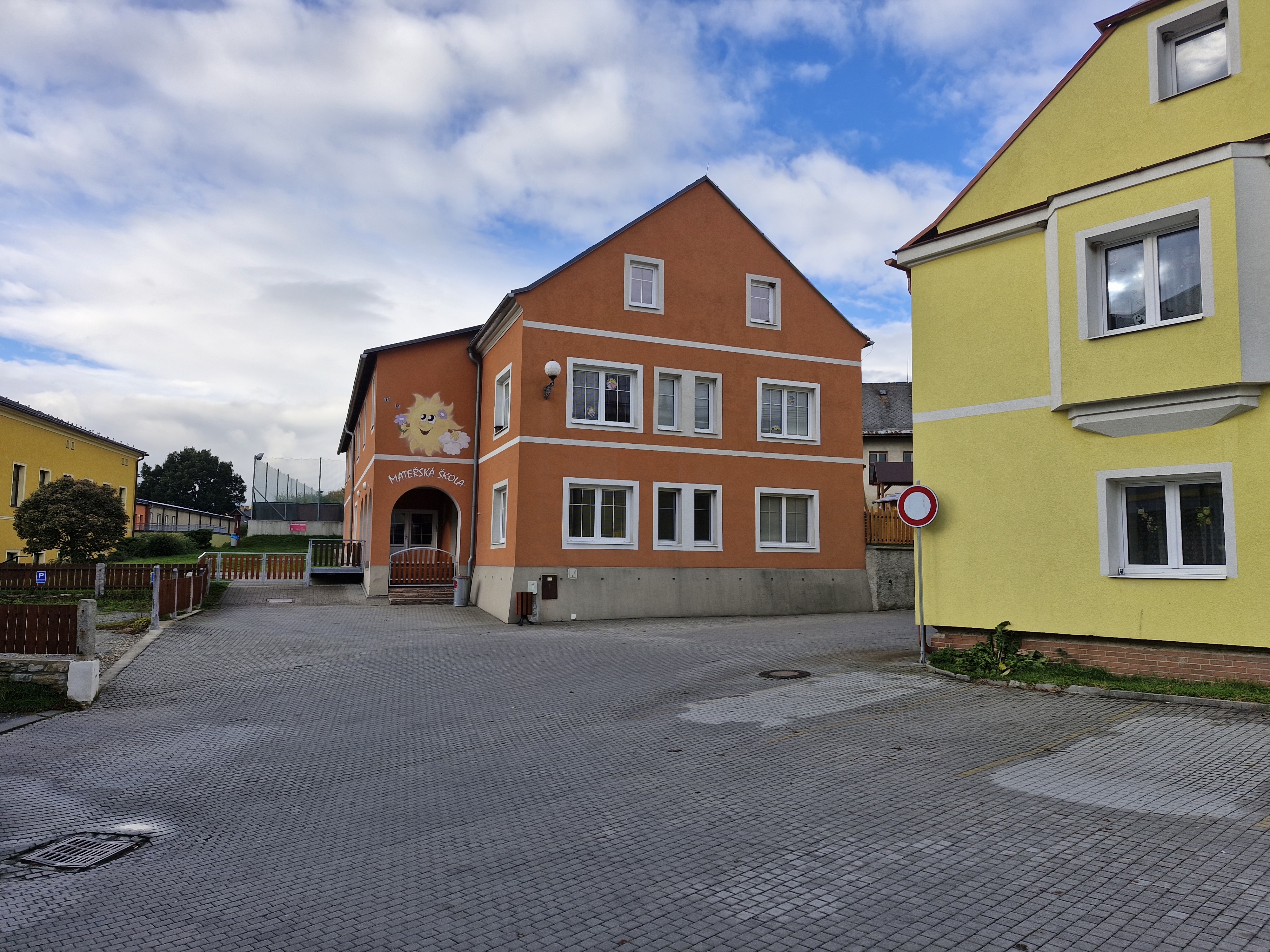 Základní škola a Mateřská škola Staré Město, okres Šumperk foto 2