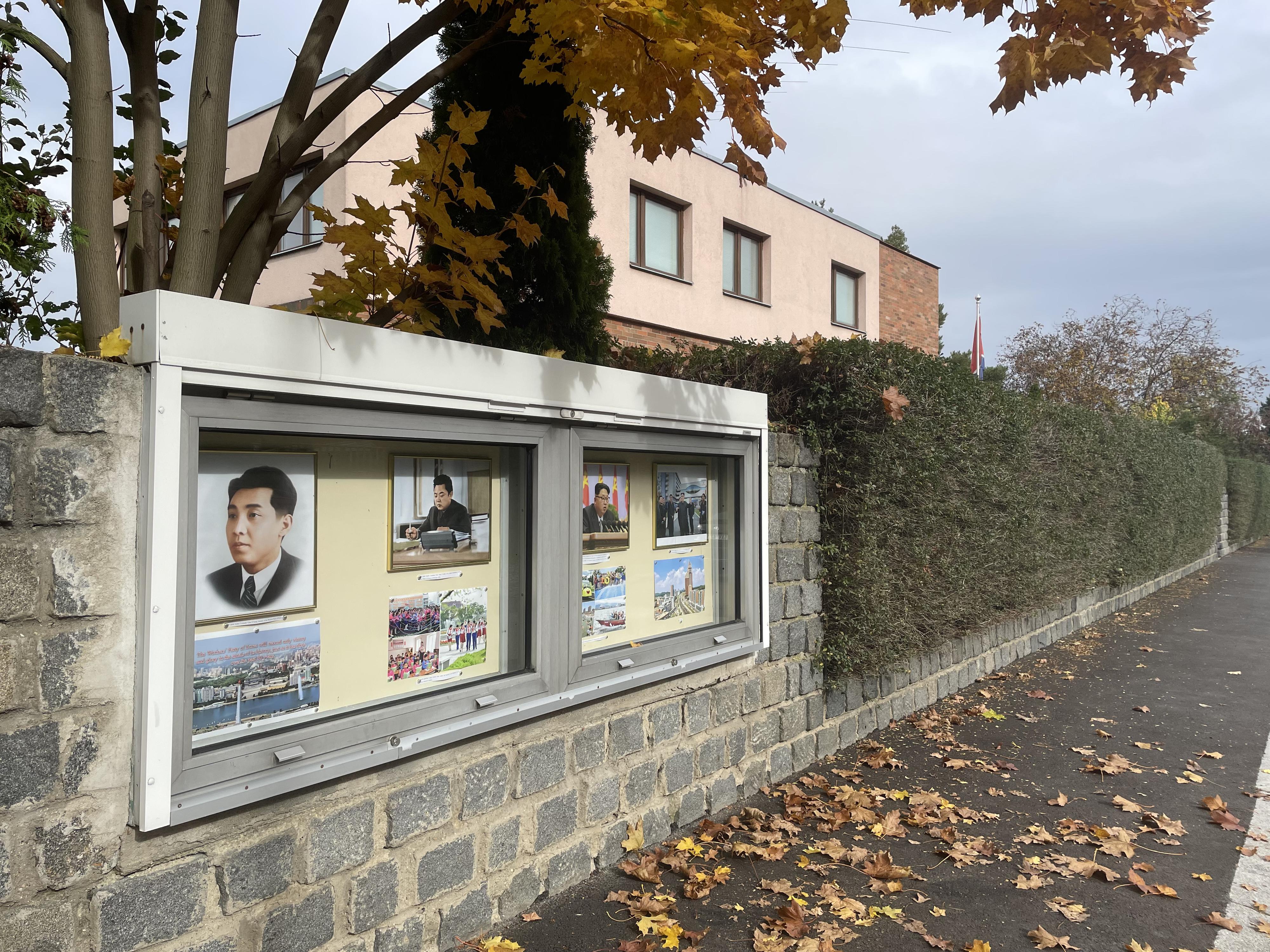 Korejská lidově demokratická republika - Velvyslanectví Korejské lidově demokratické republiky foto 3