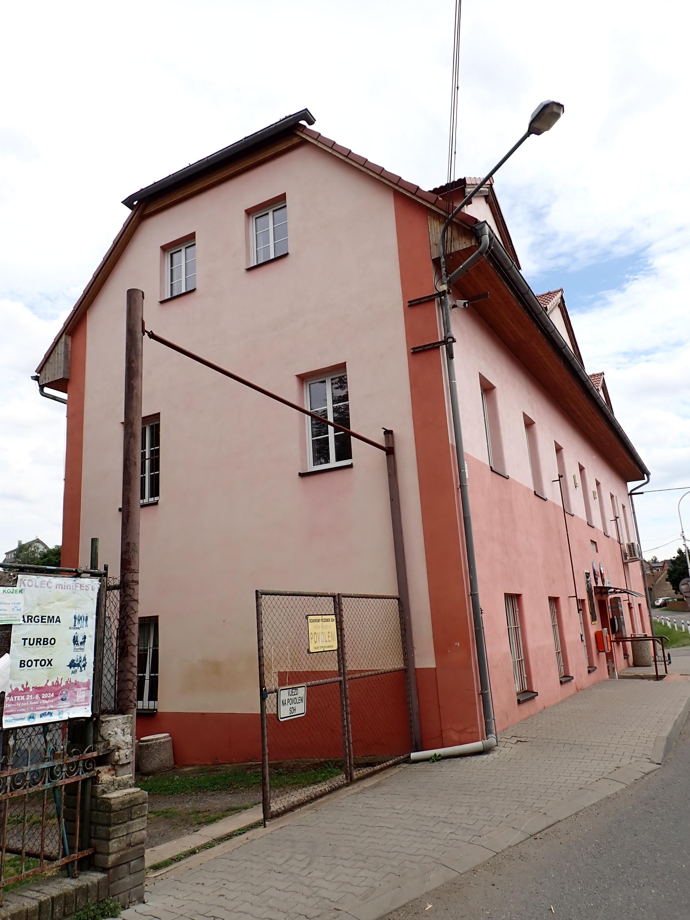 Stehelčeves - obecní úřad foto 6