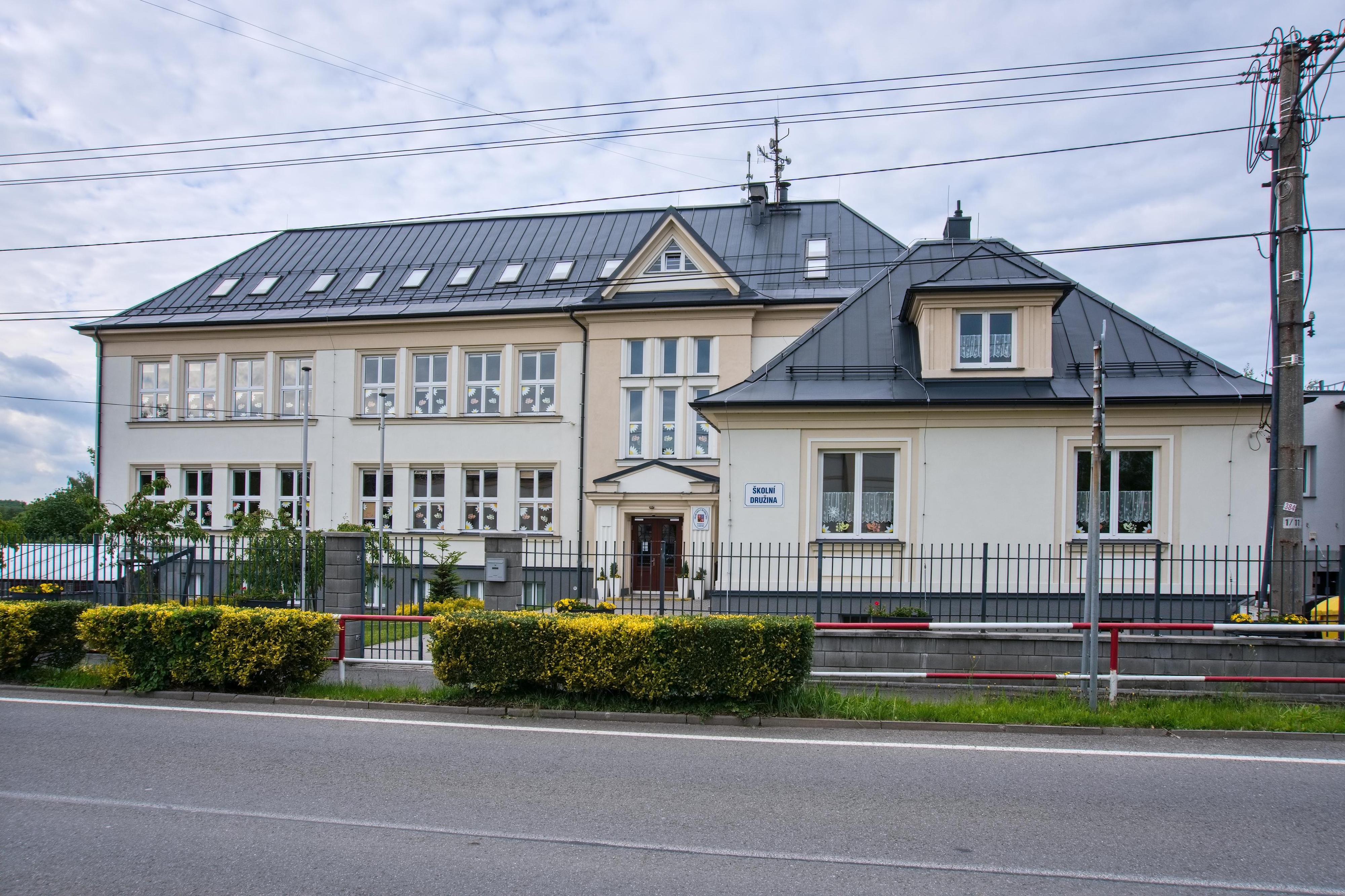 ZŠ a MŠ Petrovice u Karviné