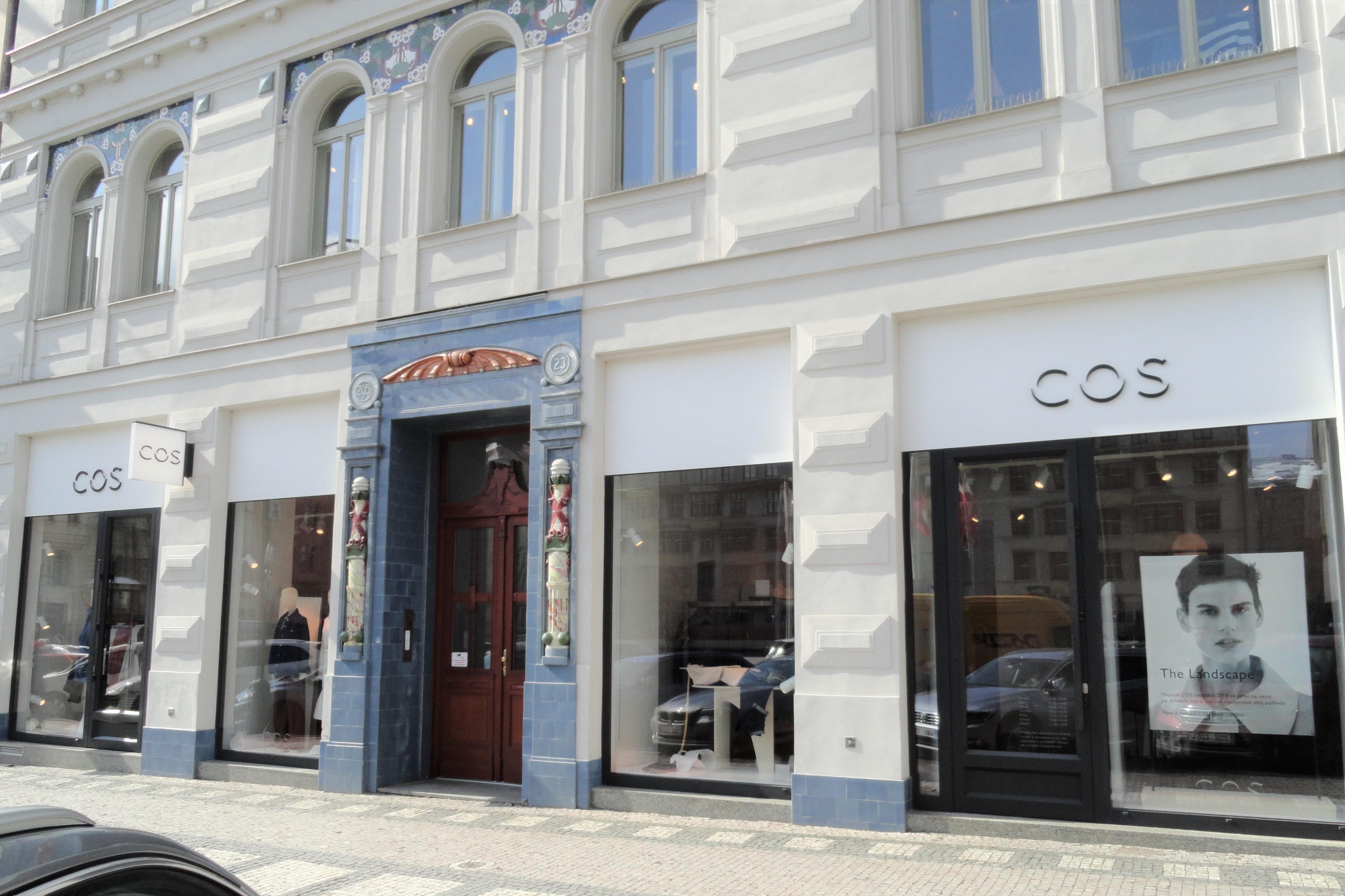 Výlohy a vstupy pro obchody a provozovny