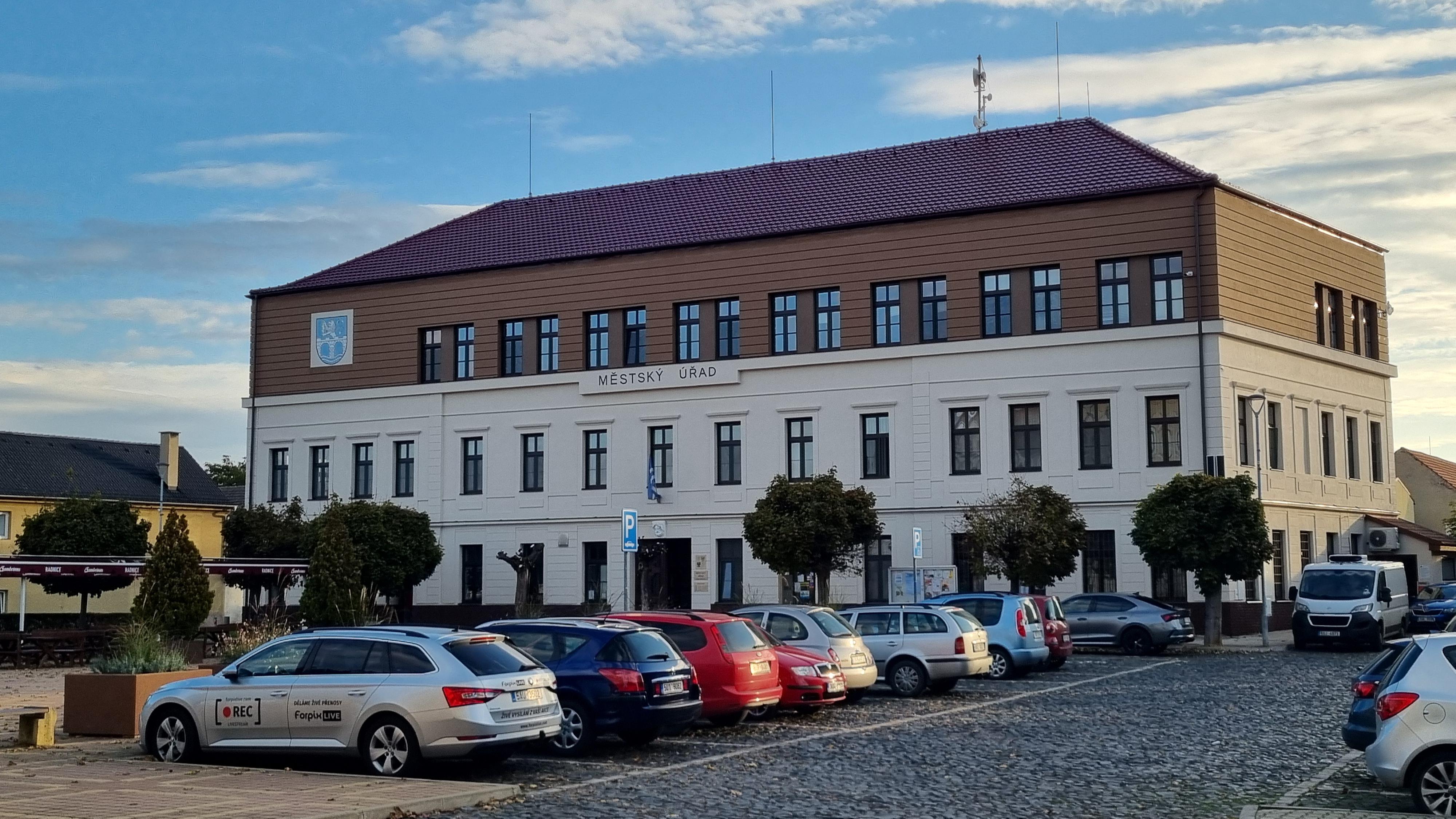 Bohušovice nad Ohří - městský úřad foto 4