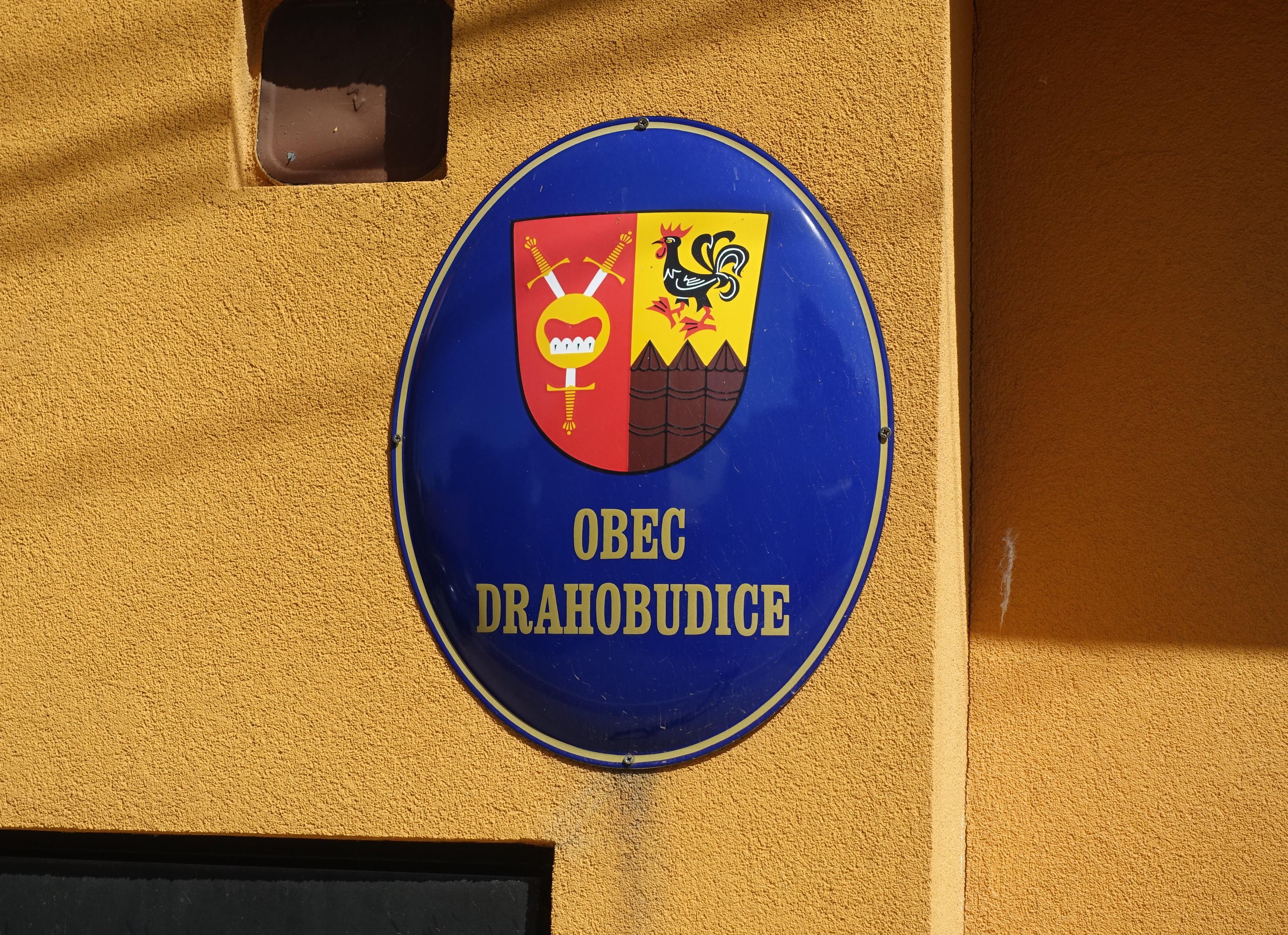 Drahobudice - obecní úřad foto 2