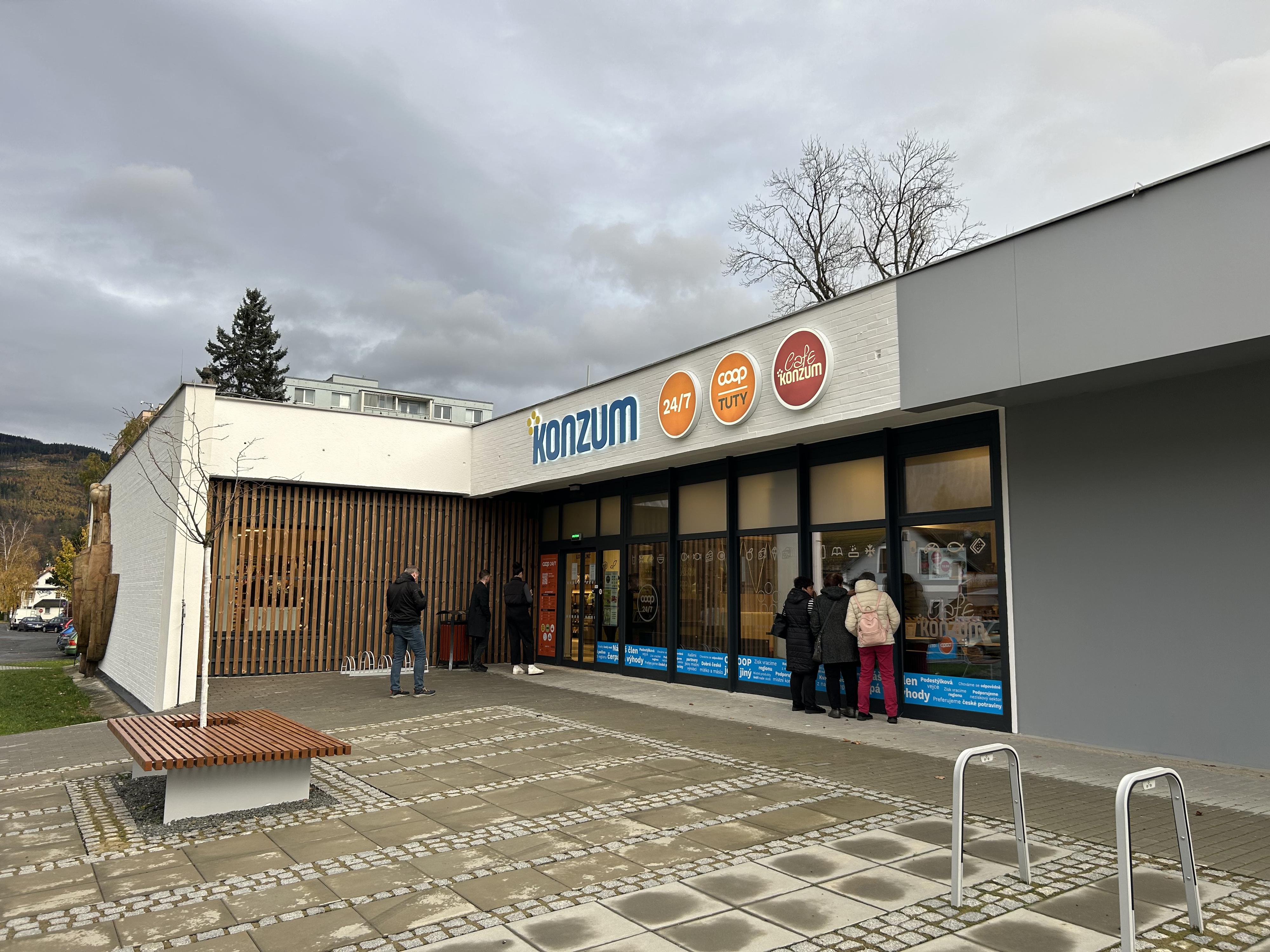 KONZUM 24/7 foto 4