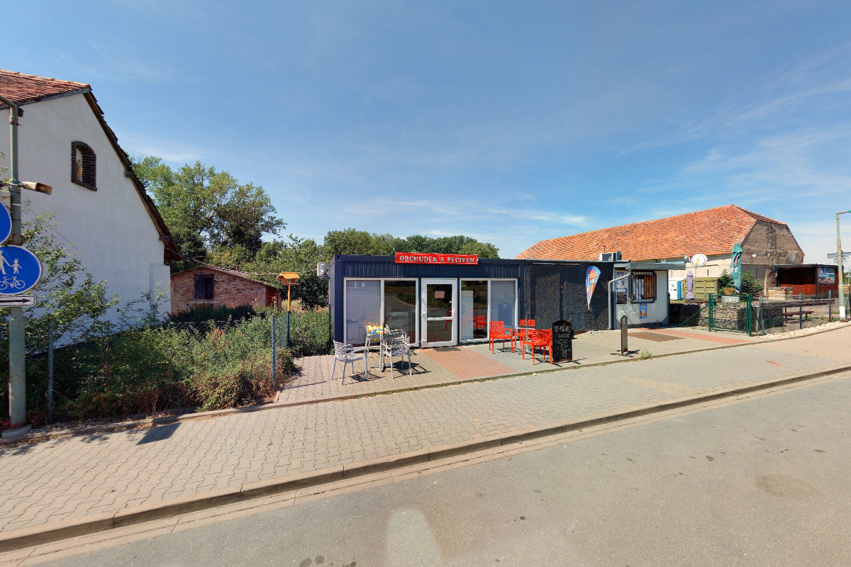 Obchůdek s pečivem Sezemice