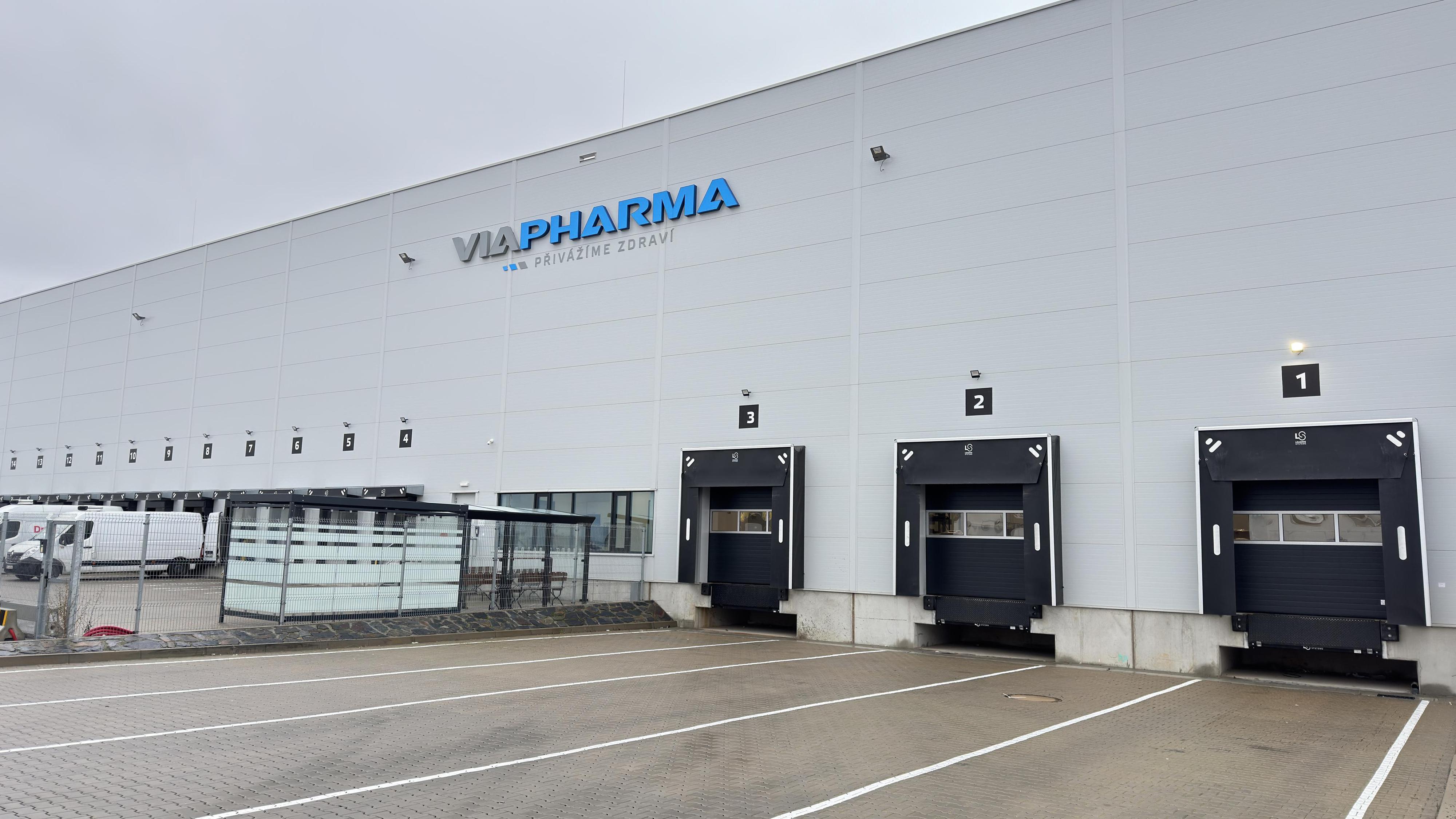 ViaPharma .s.r.o. - sklad foto 2