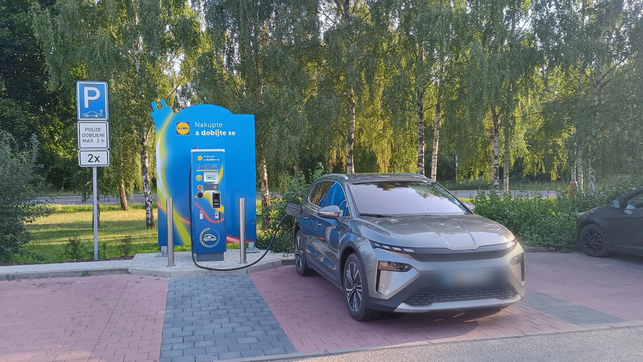 Nabíjecí stanice Lidl foto 1