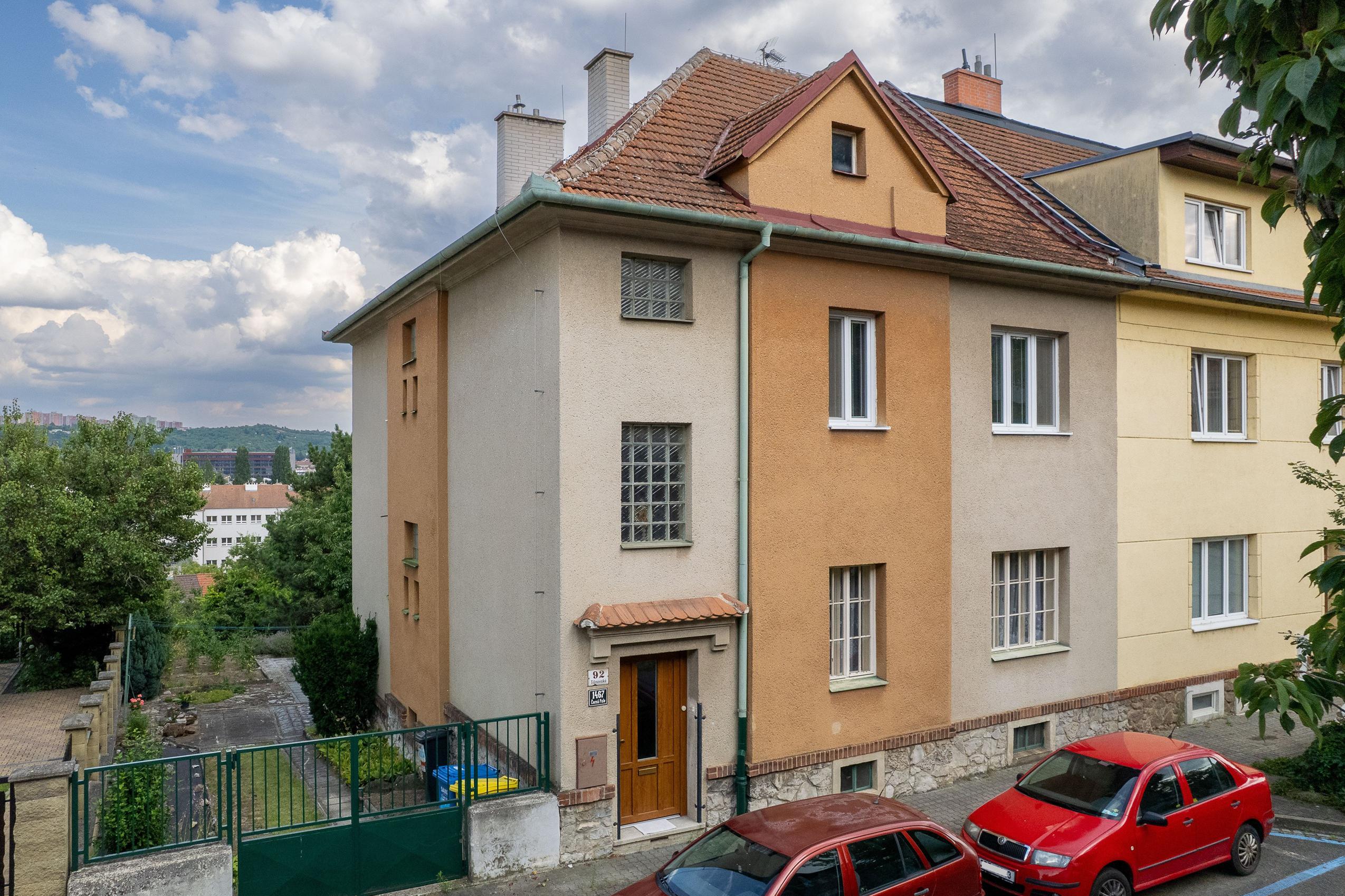 PRODÁNO: Brno, Černá Pole - rohový dům, zahrádka