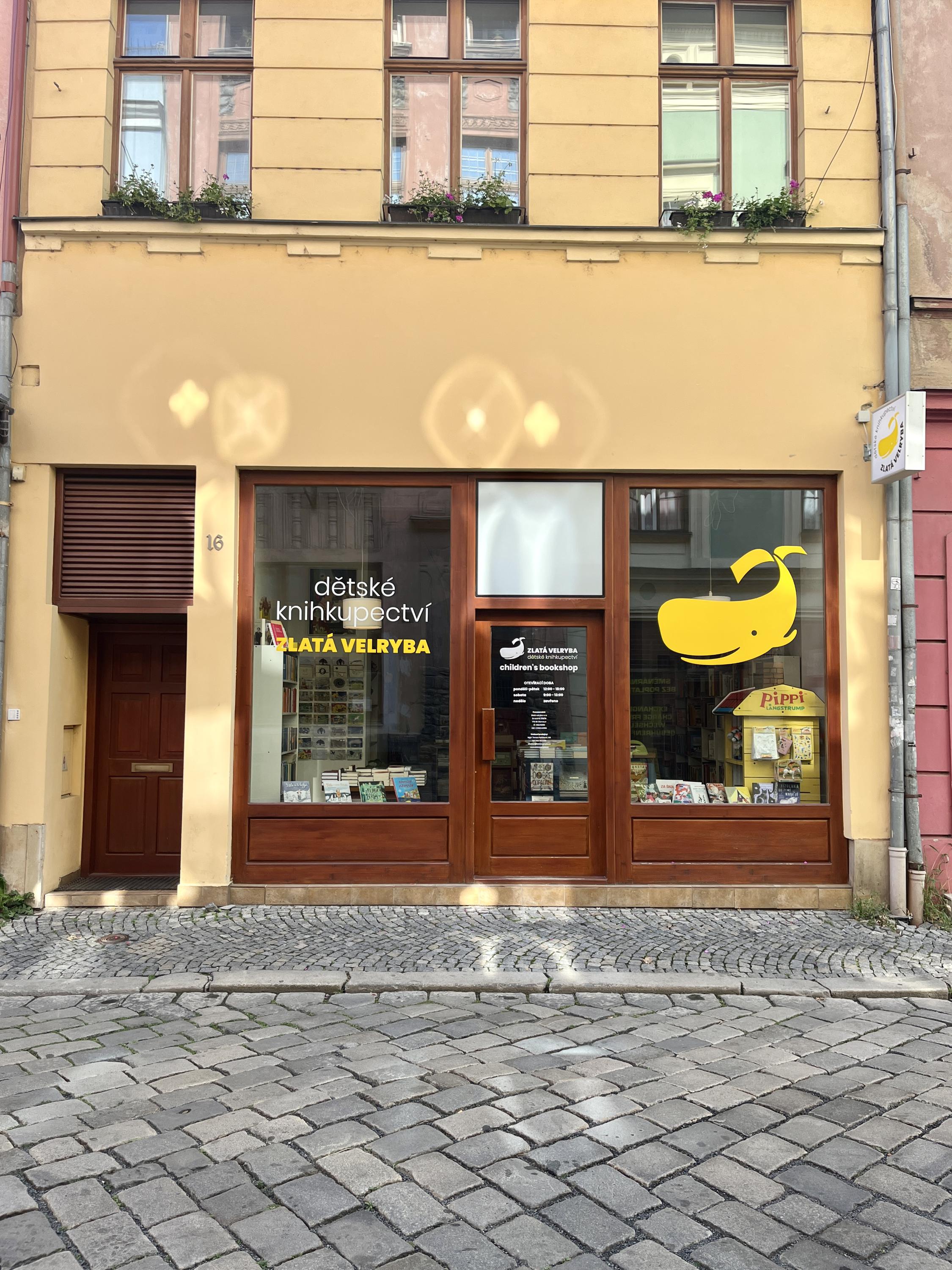 Dětské knihkupectví Zlatá velryba foto 5
