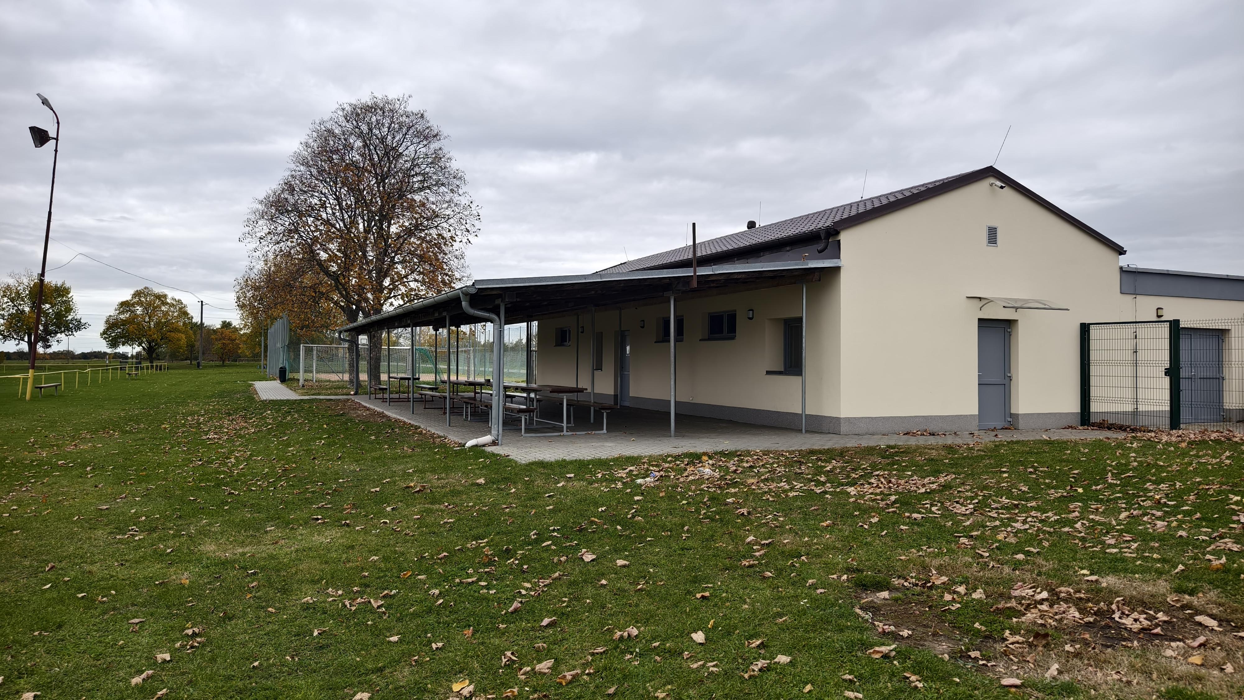 Fotbalové hřiště Šakvice foto 3