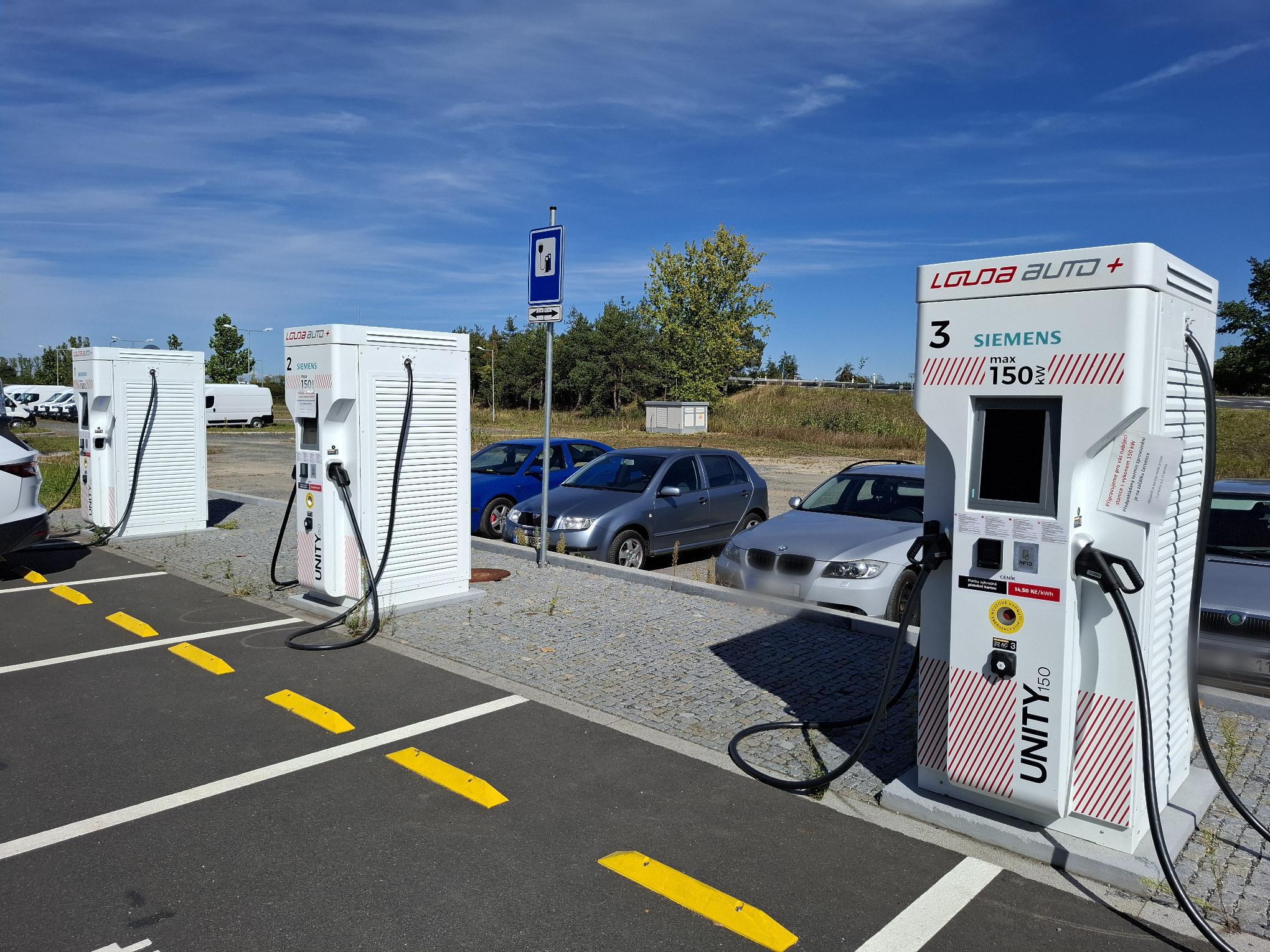 Rychlodobíjecí stanice Louda Auto foto 4