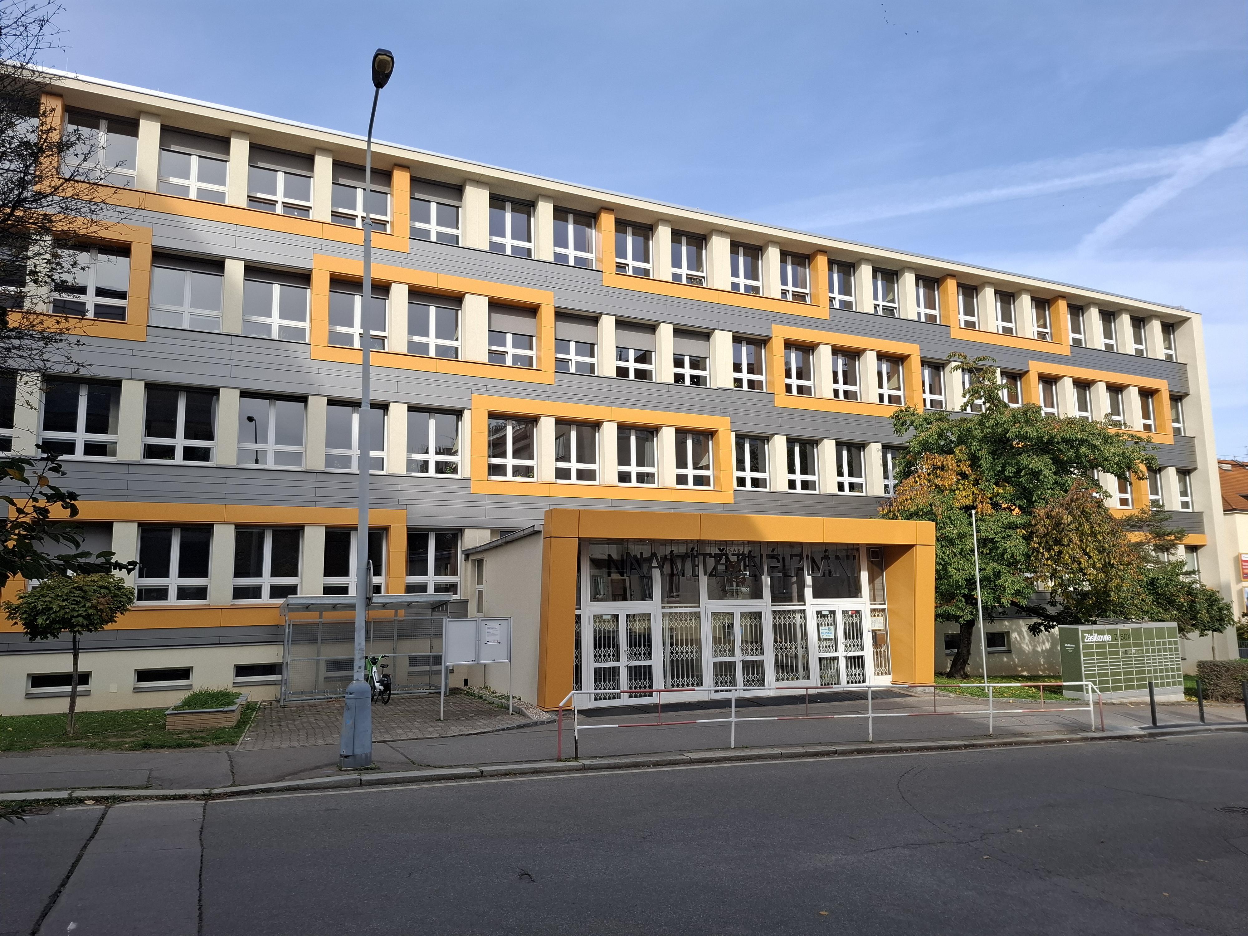 Gymnázium Praha 4, Na Vítězné pláni foto 5