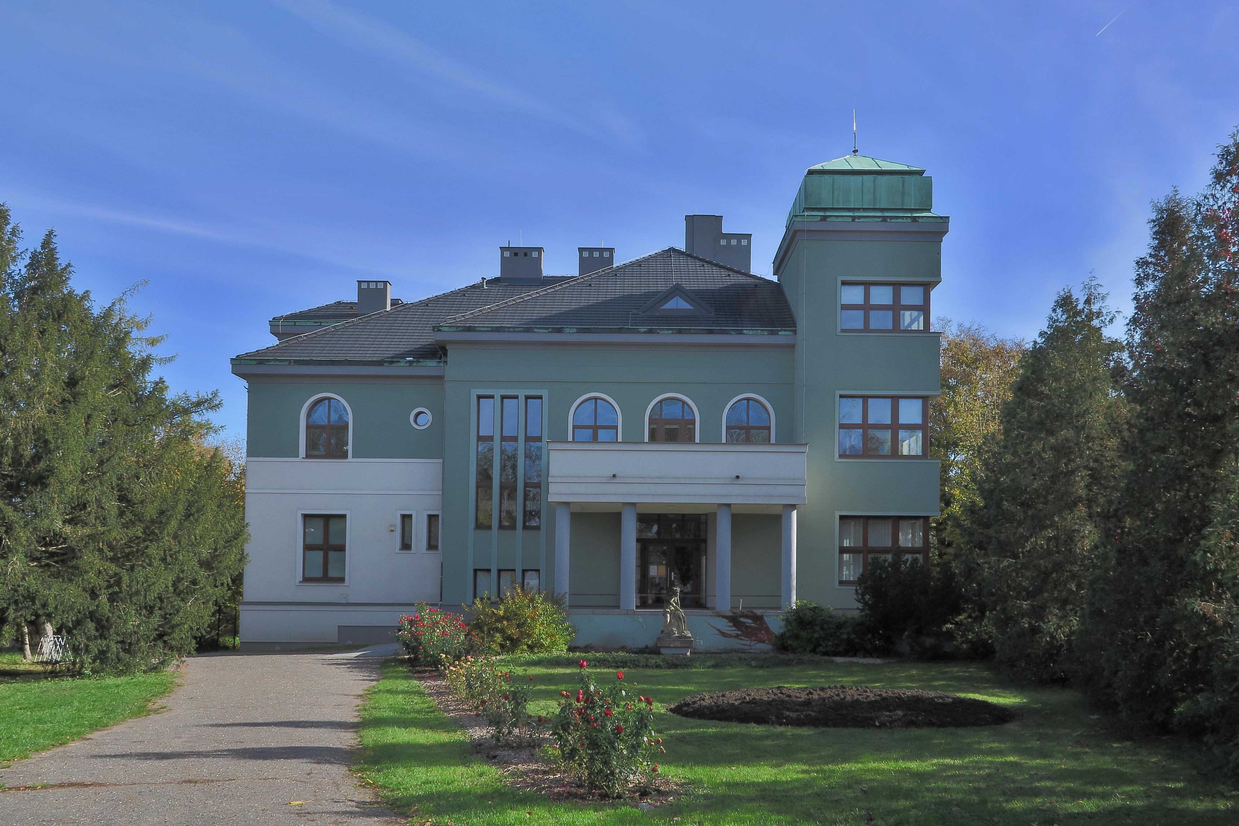 Městská knihovna Nový Bydžov foto 4