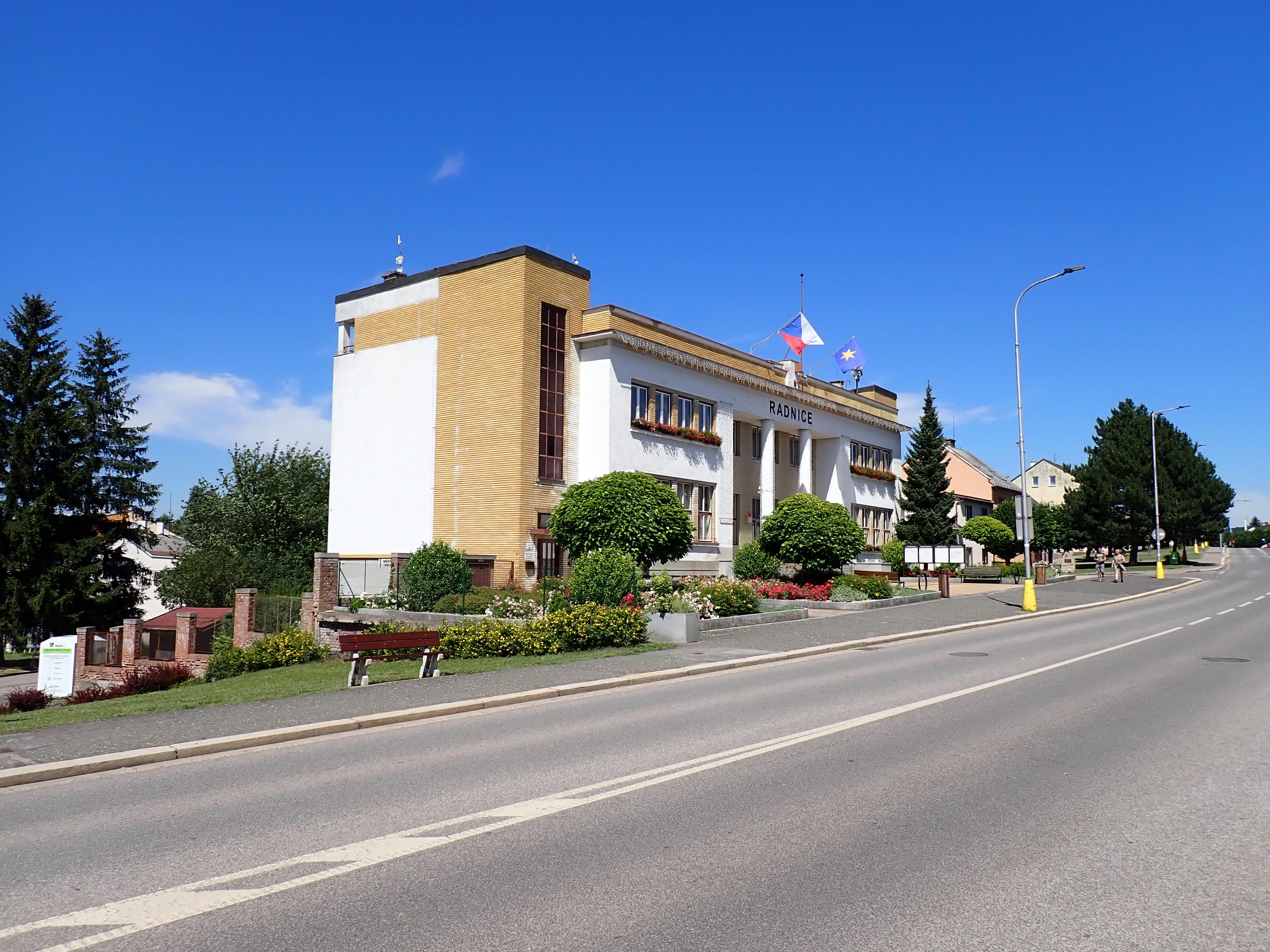 Česká Skalice - městský úřad foto 2