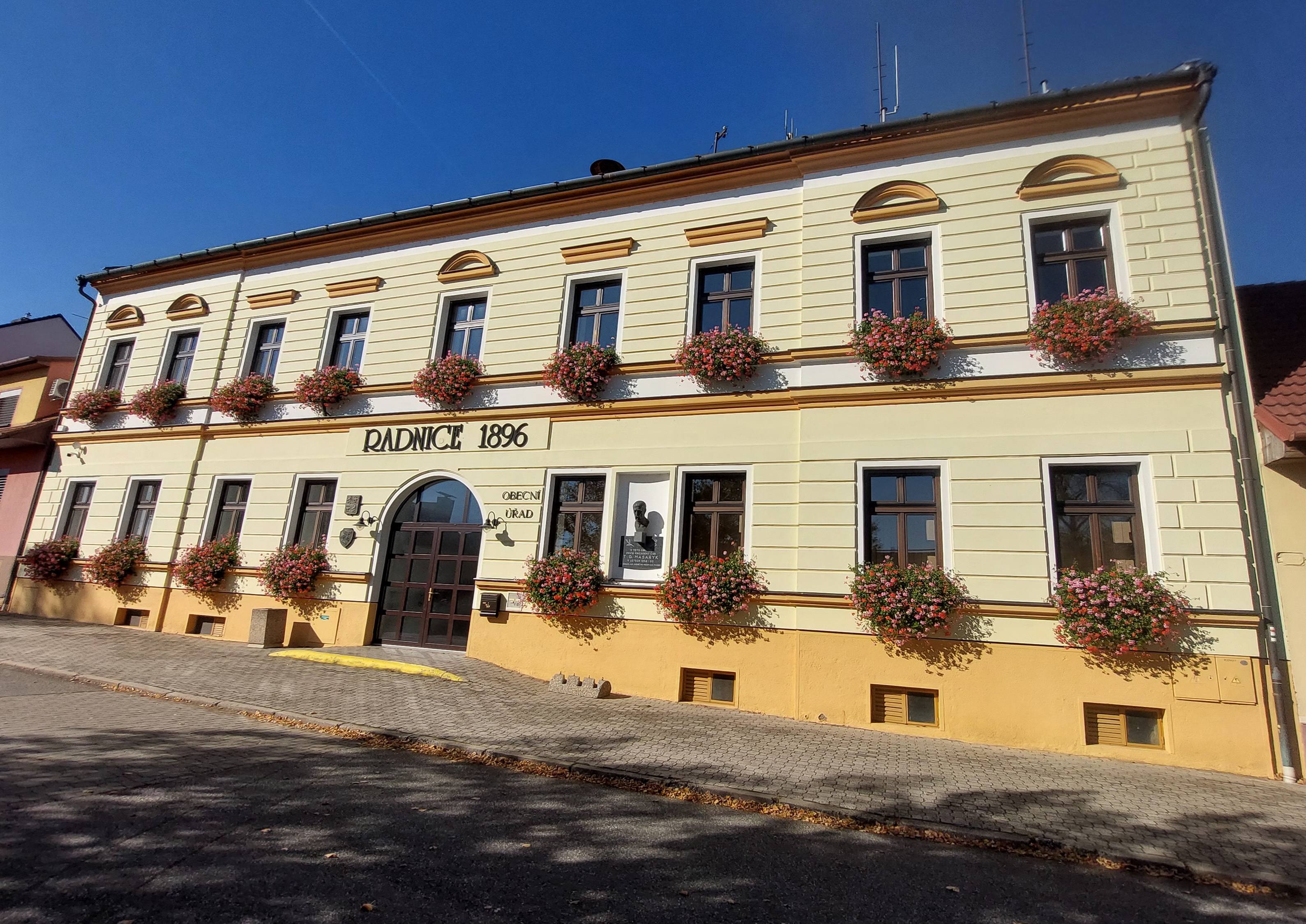 Mutěnice - obecní úřad foto 3
