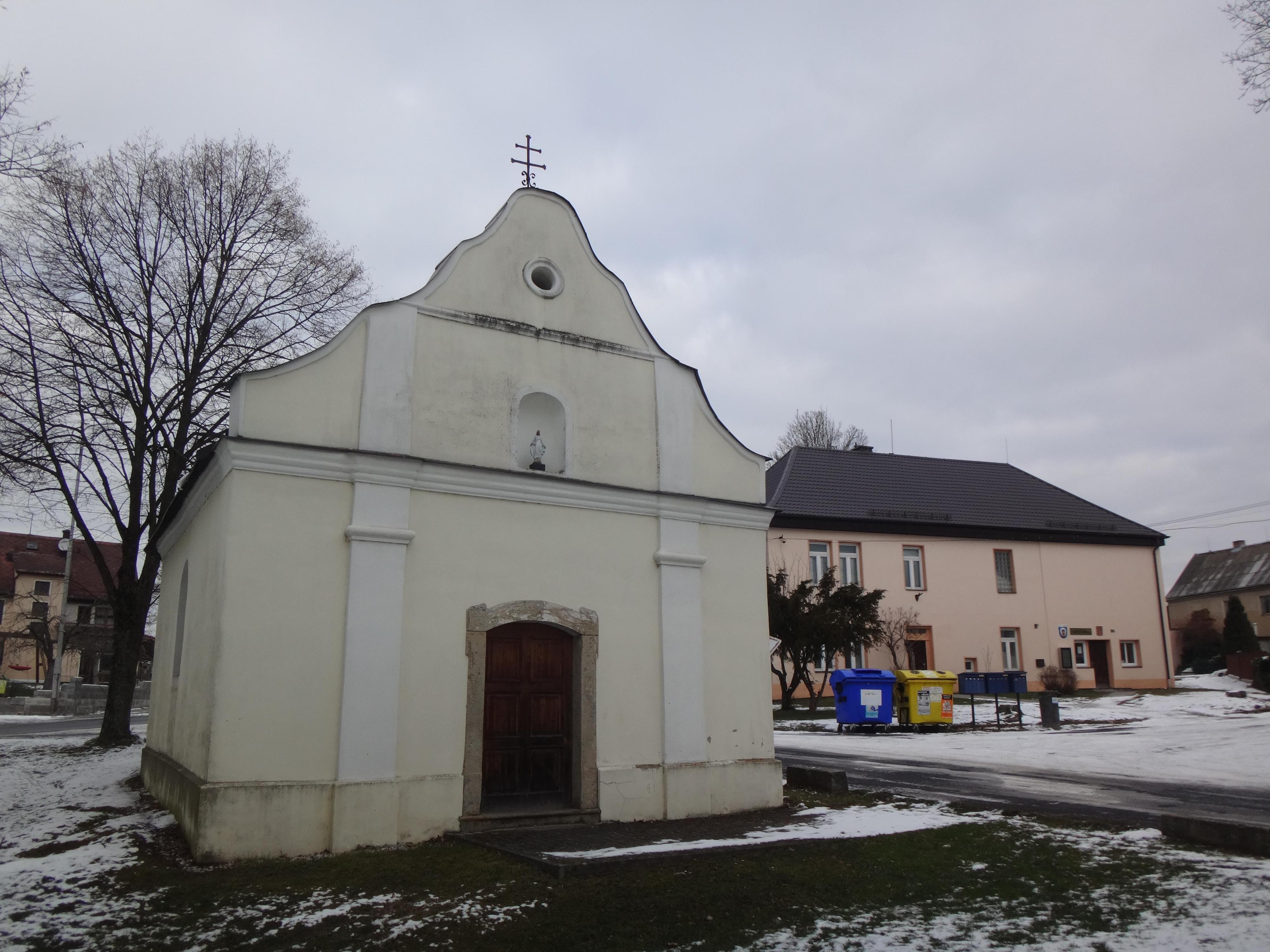 Lom u Tachova - obecní úřad foto 5