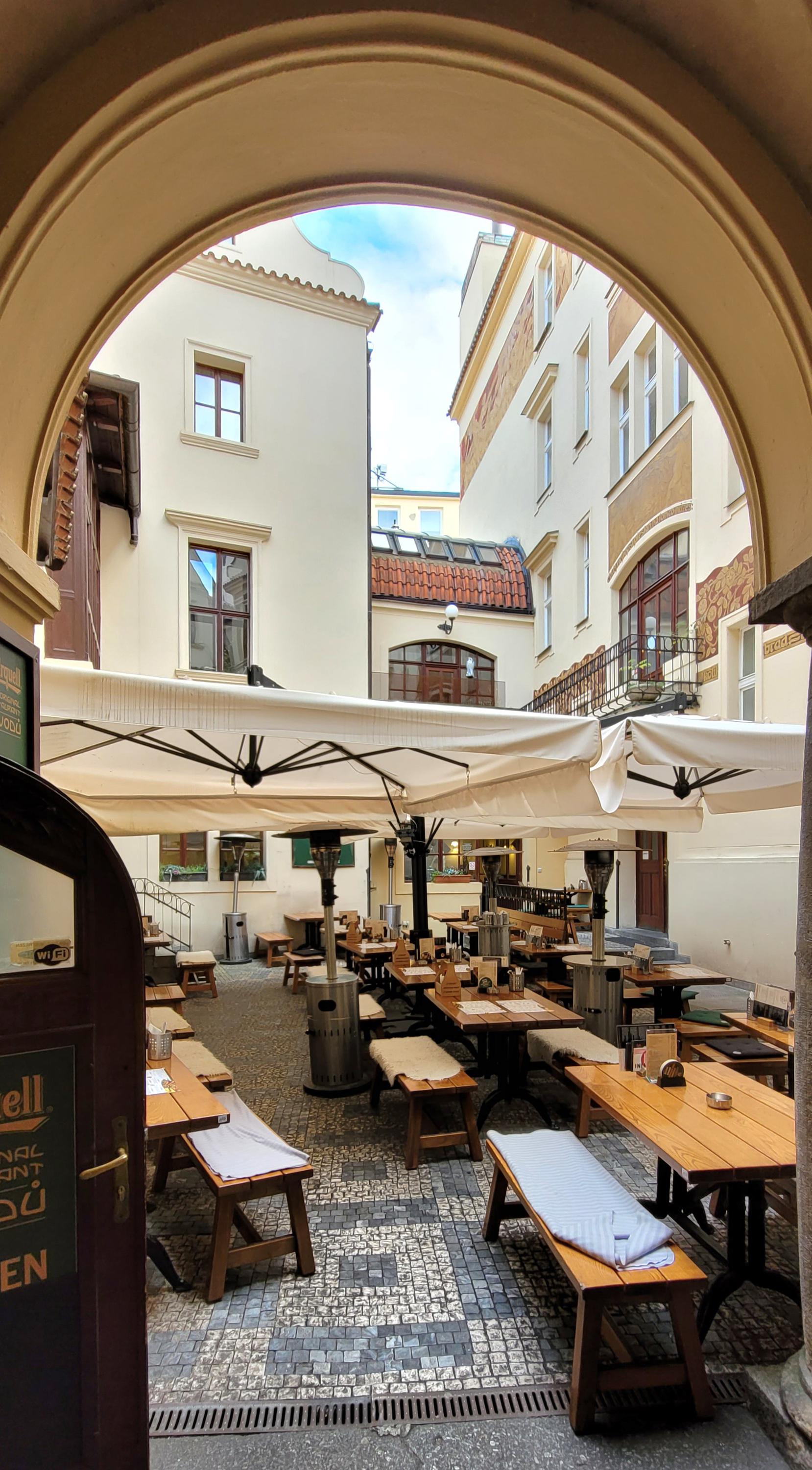 Restaurace U Vejvodů foto 2