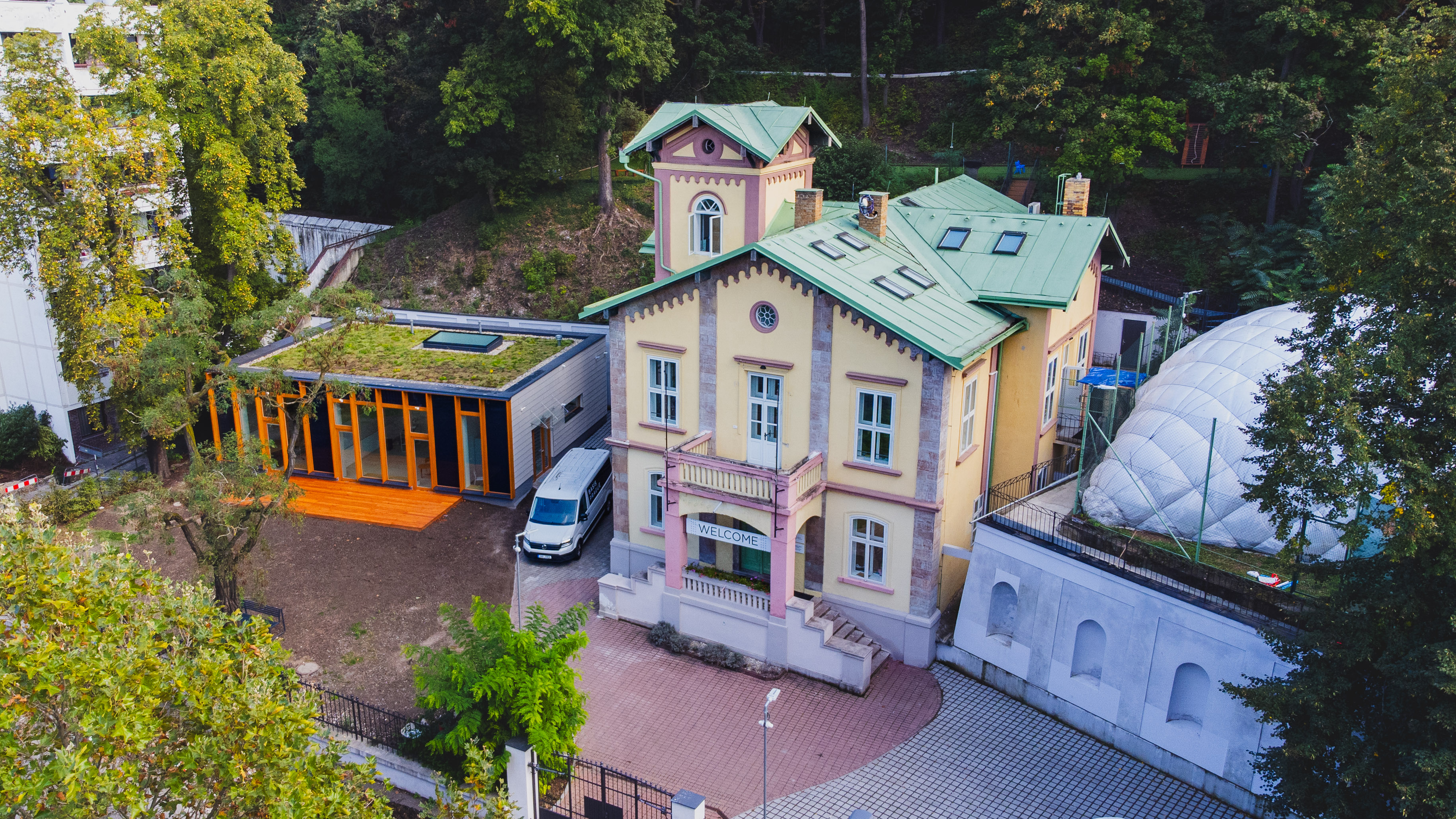 BASIS Prague International School foto 3