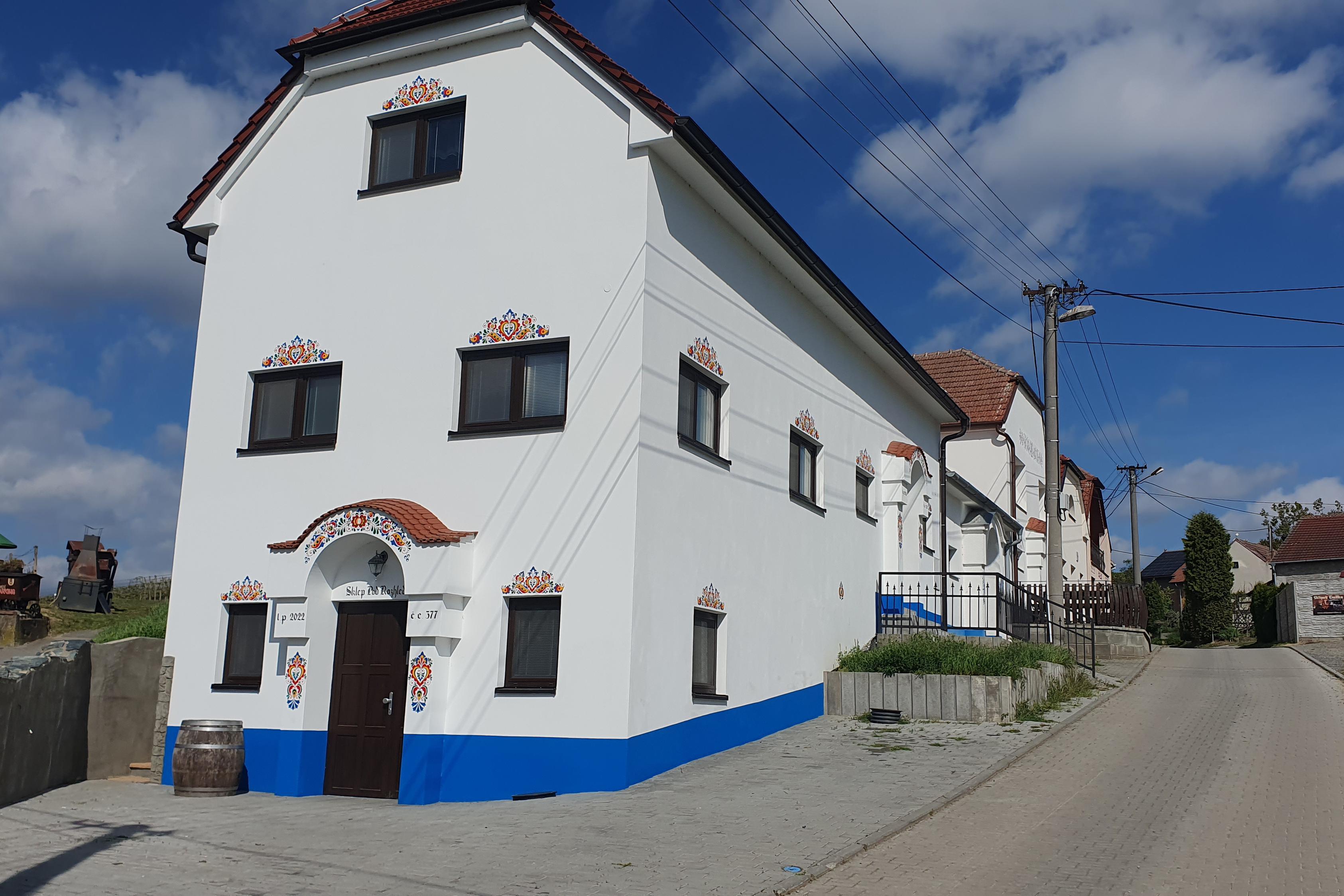 Sklep pod rozhlednou foto 1