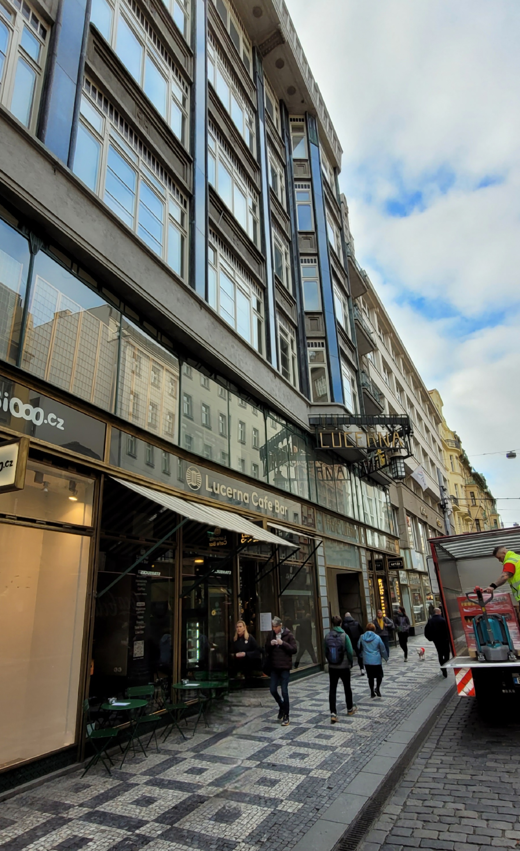 Kavárna Lucerna foto 2