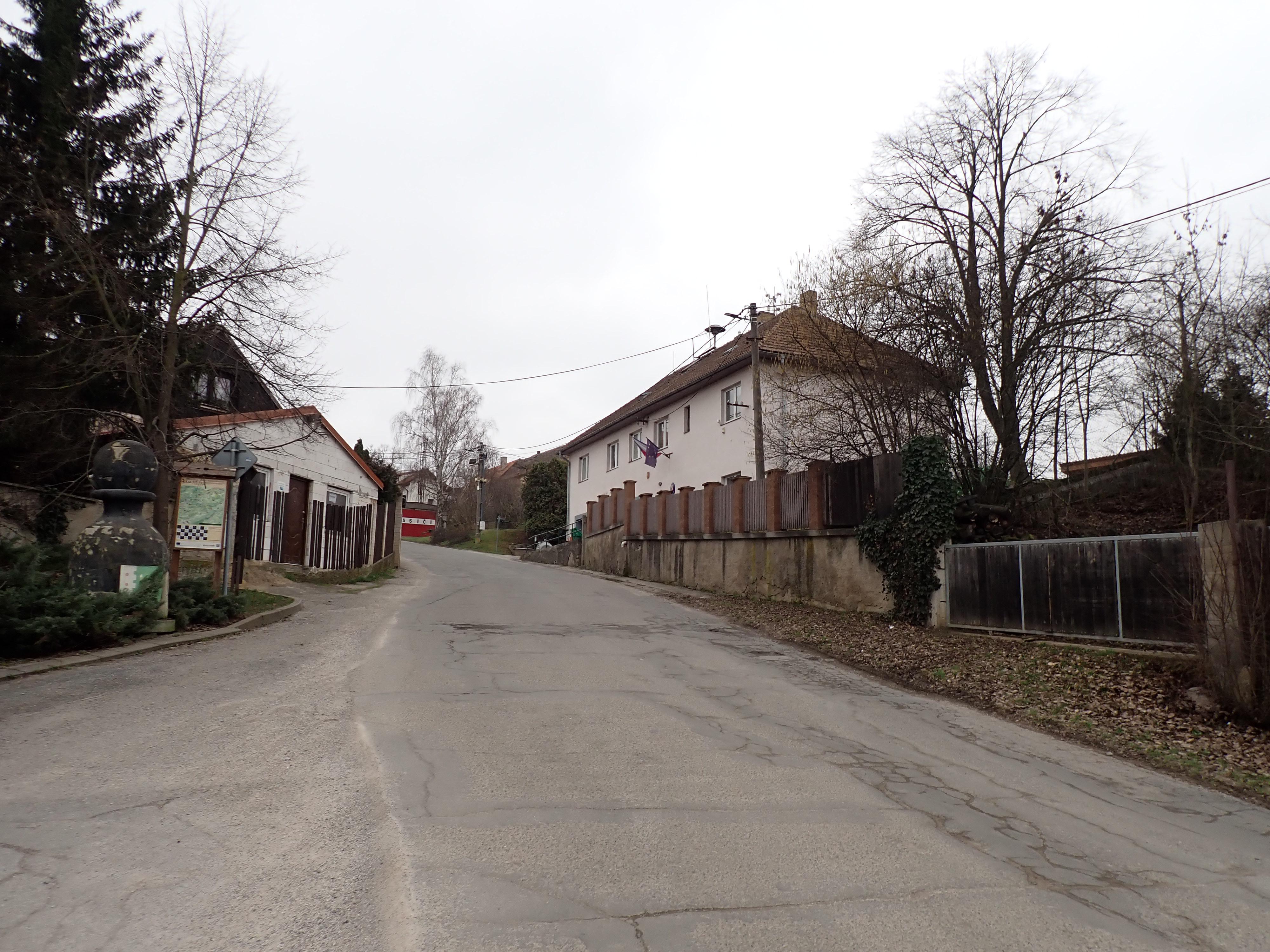 Choteč - obecní úřad foto 3