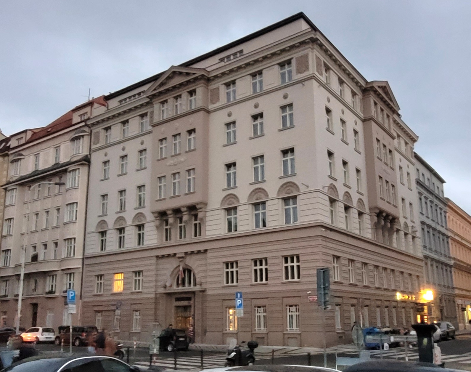 Úřad městské části Praha 5 foto 6