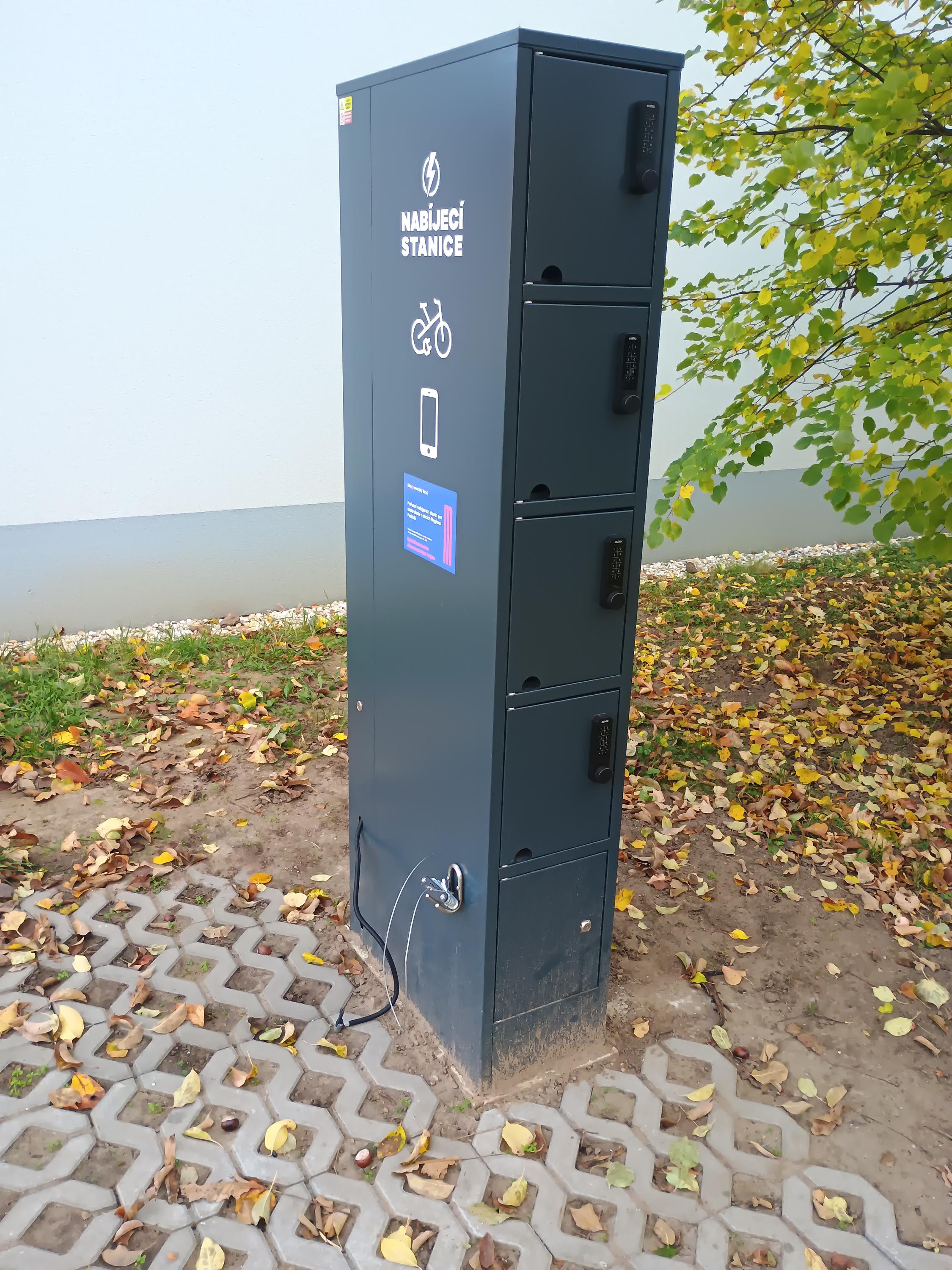 Nabíjecí stanice pro elektrokola a mobilní zařízení Etron Czech s.r.o. foto 2