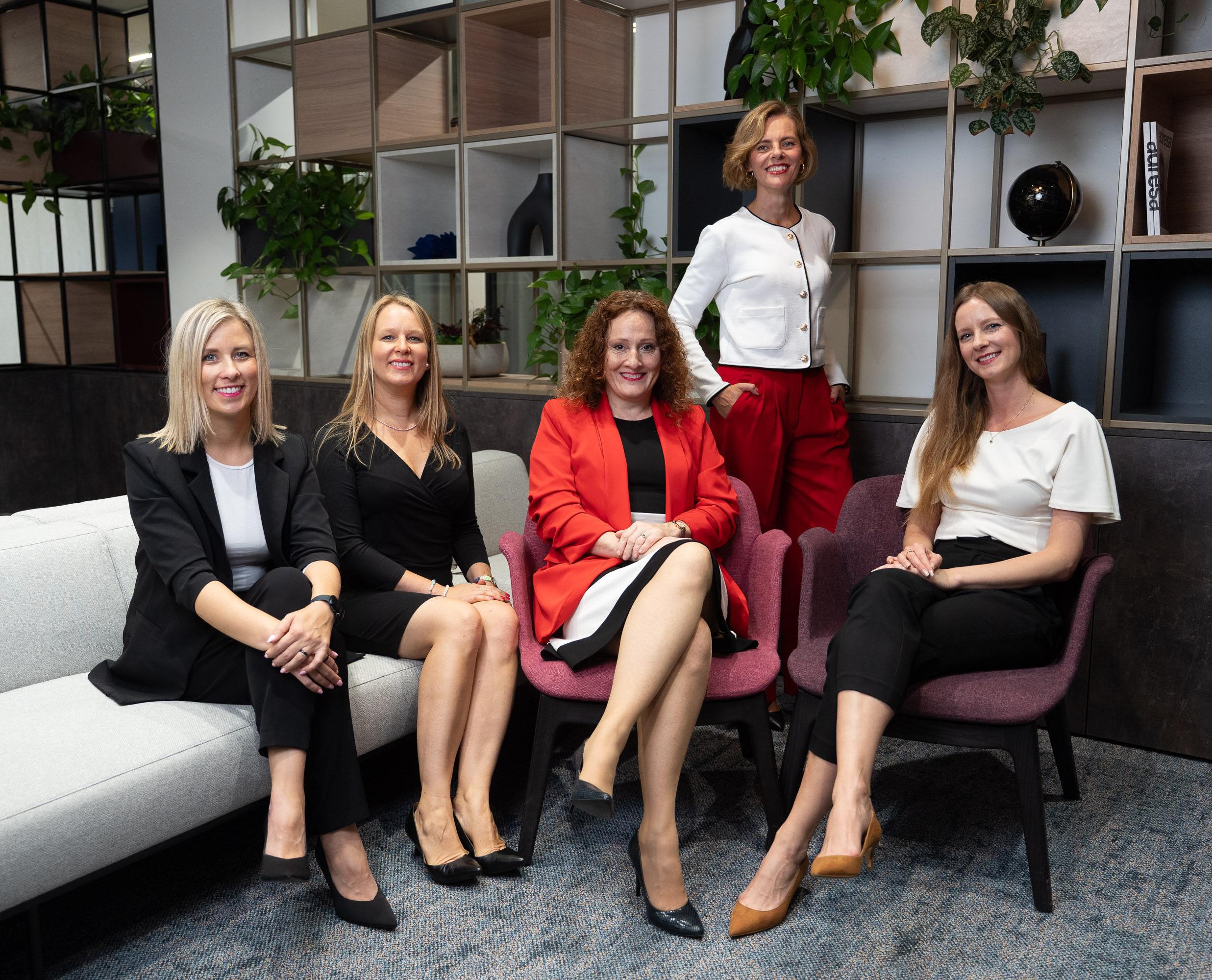 FENIX SEARCH s.r.o. foto 1