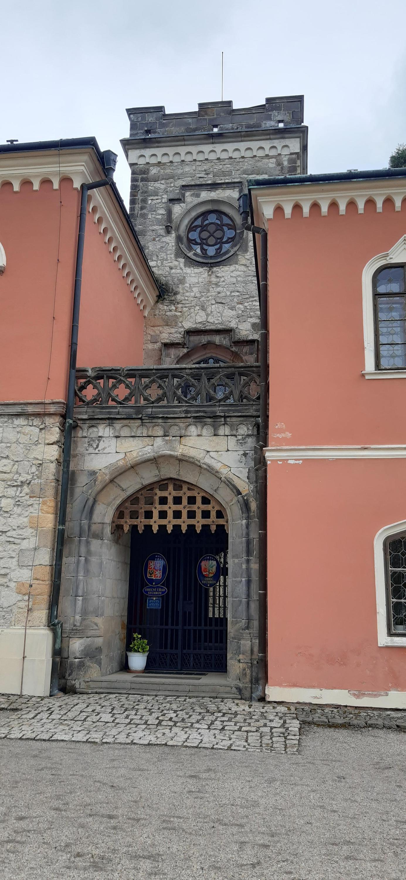 Sychrov - obecní úřad foto 4