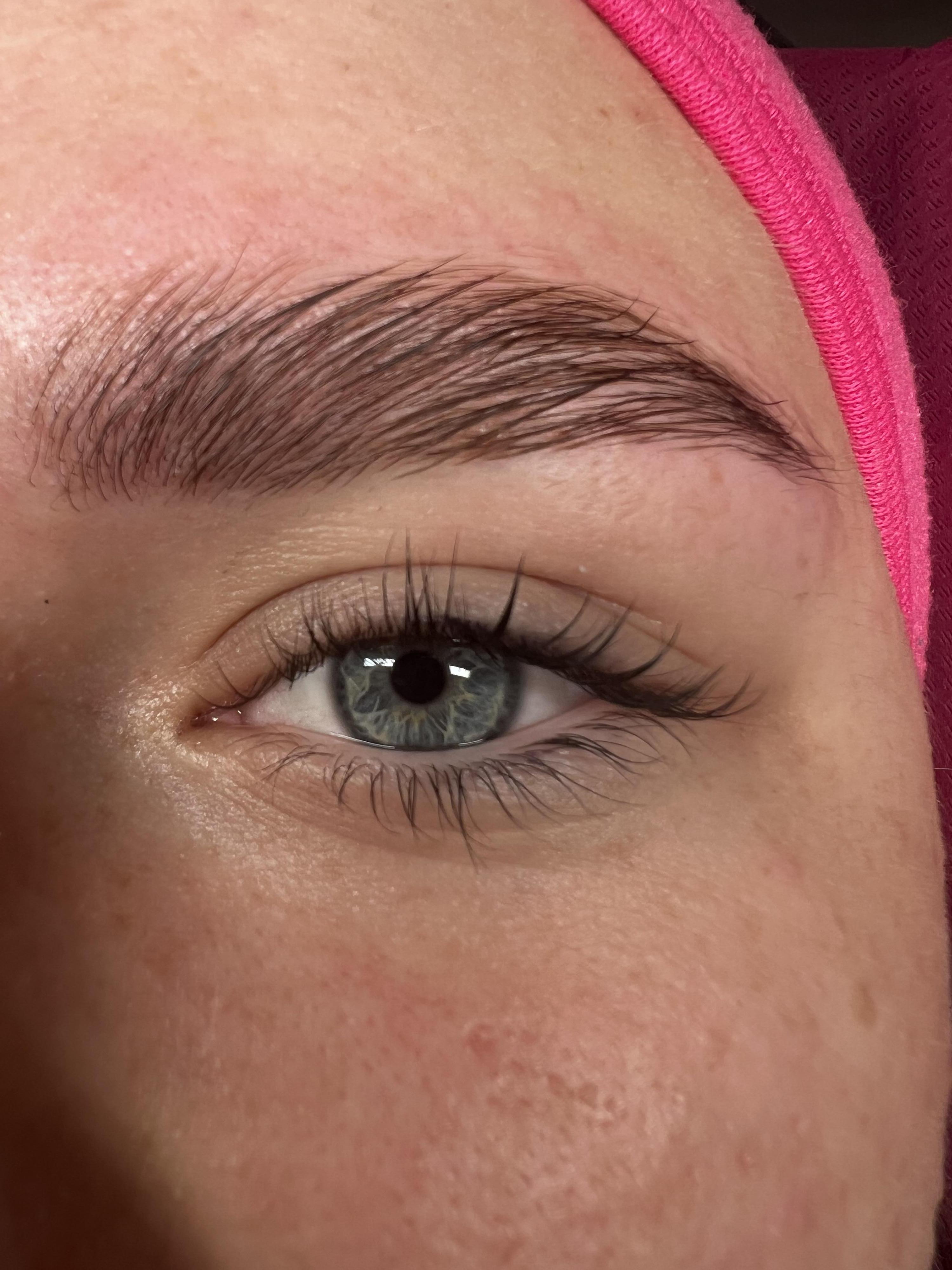 Lash lifting