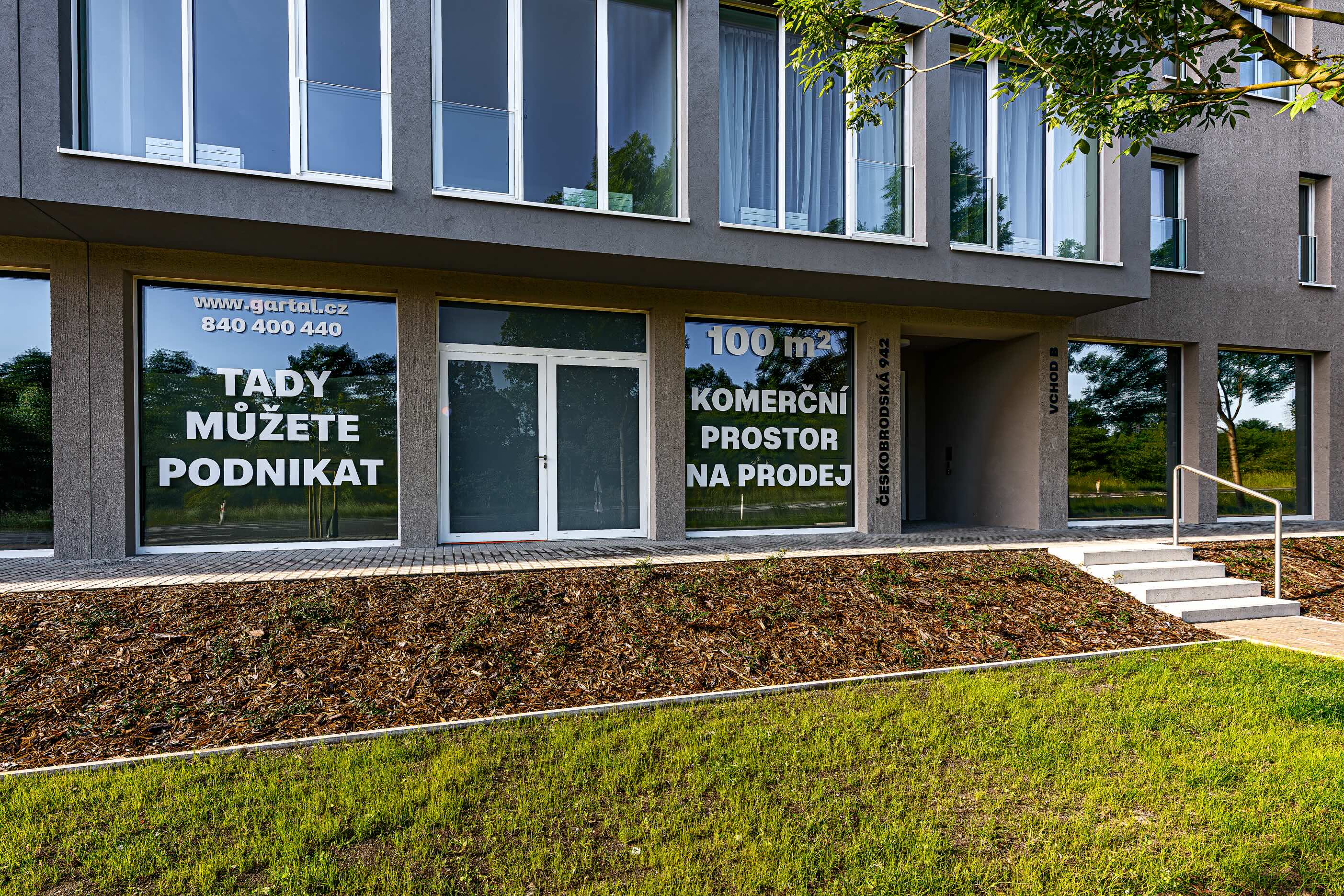 Komerční prostor, Praha 9