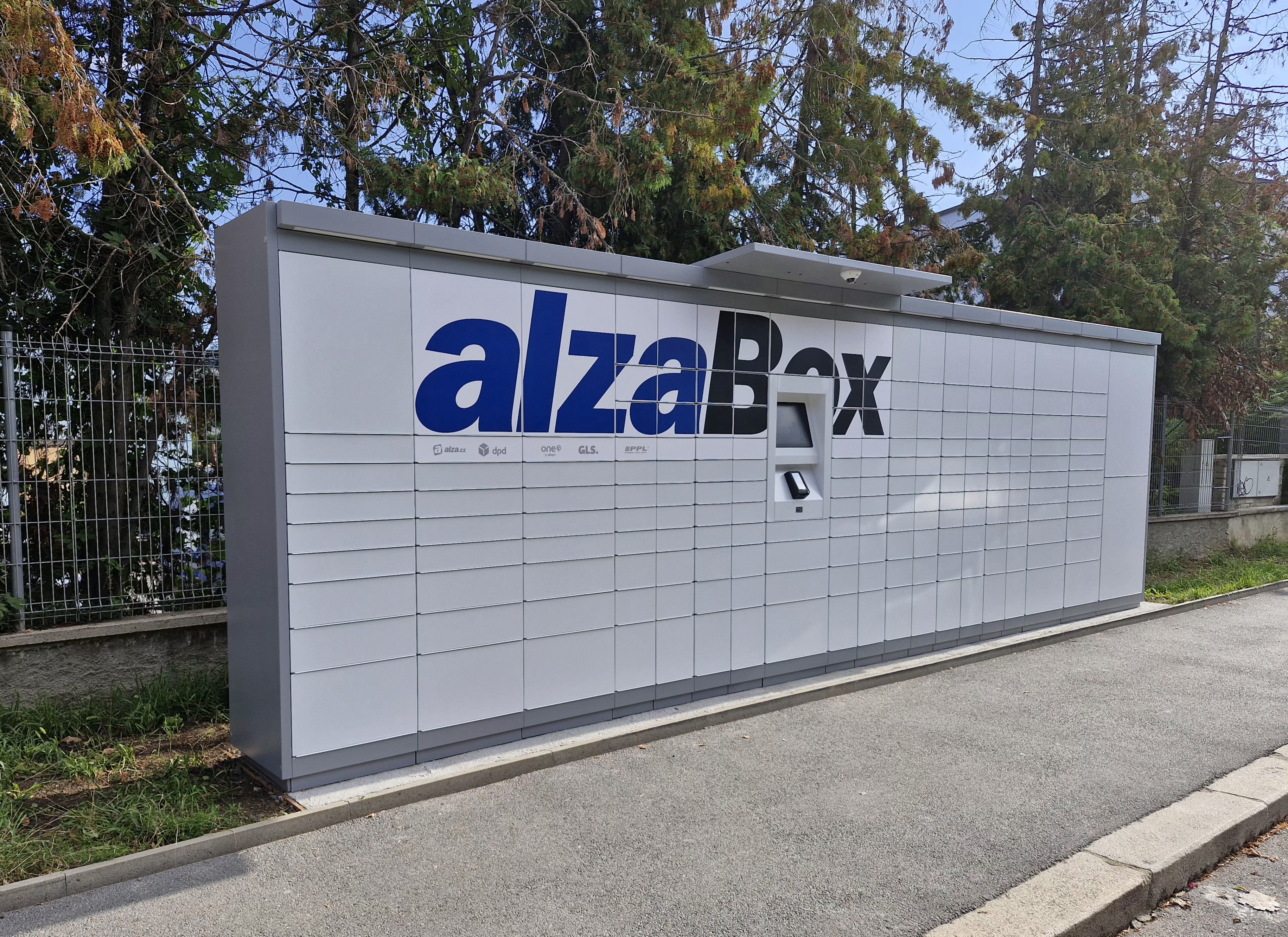 AlzaBox foto 2