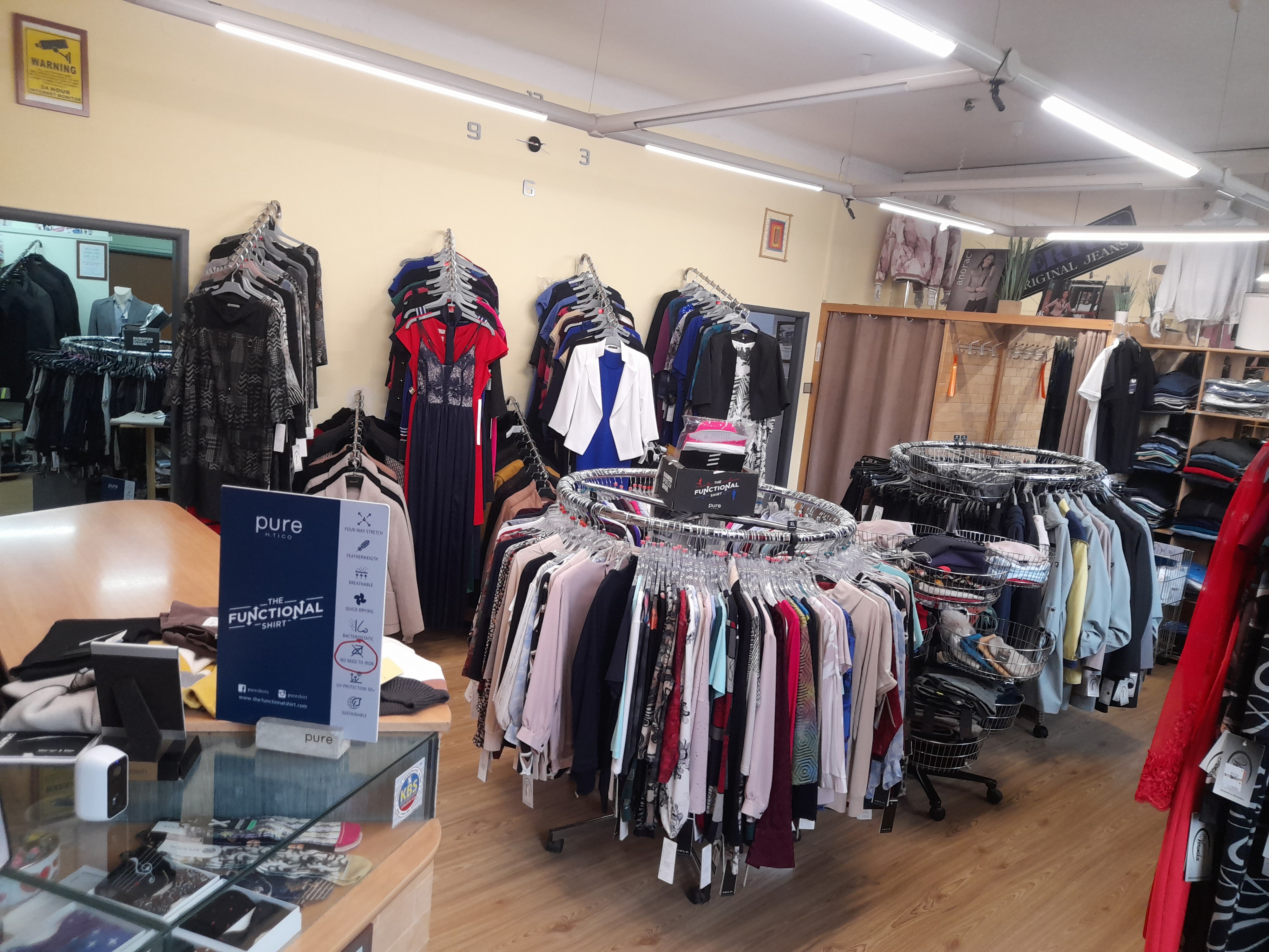 LAURA - pánské a dámské oblečení foto 3