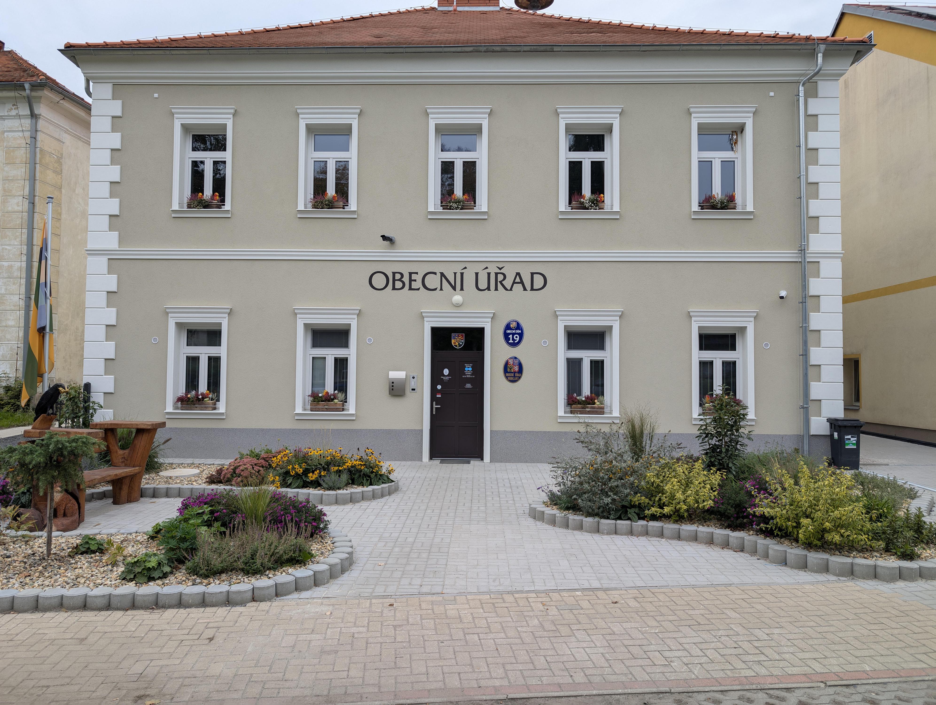 Modlany - obecní úřad