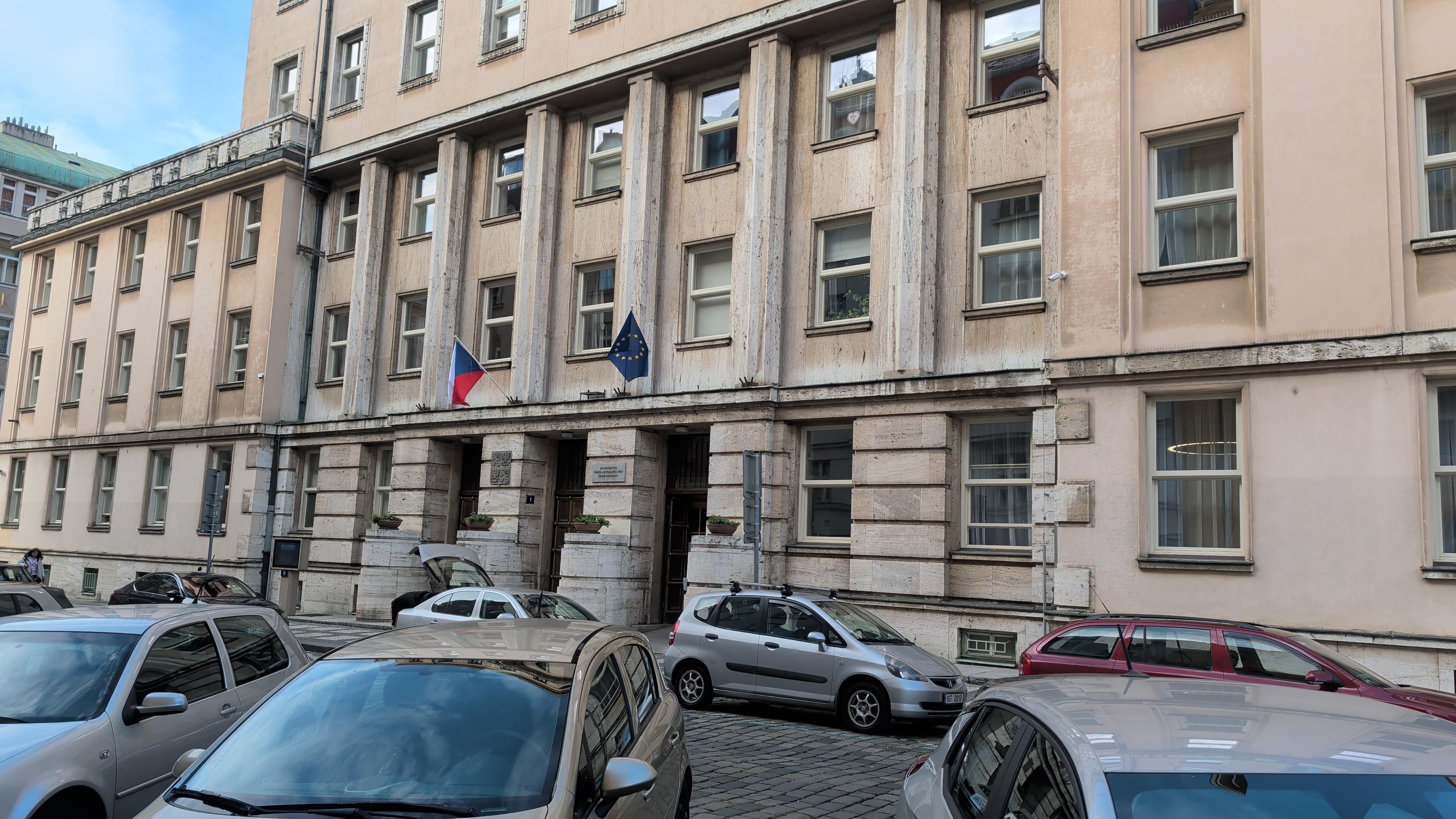 Ministerstvo práce a sociálních věcí foto 3