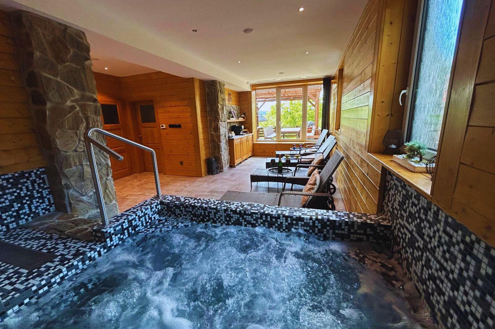 Chalupa Štikov s privátním wellness v Podkrkonoší