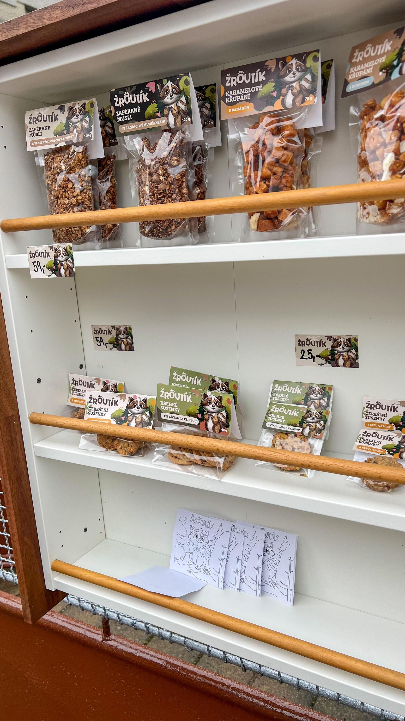 Samoobslužný krmelec u Žroutíka foto 2