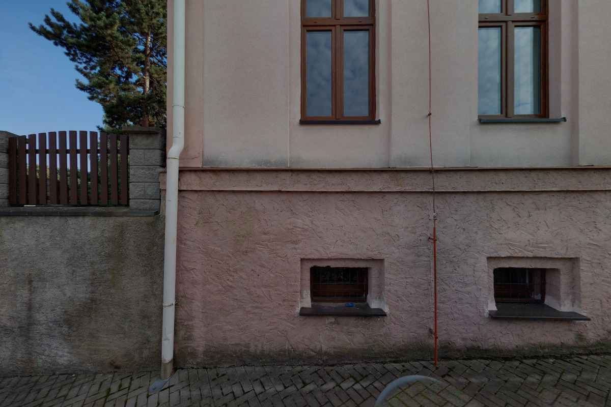 Bečov - obecní úřad foto 2