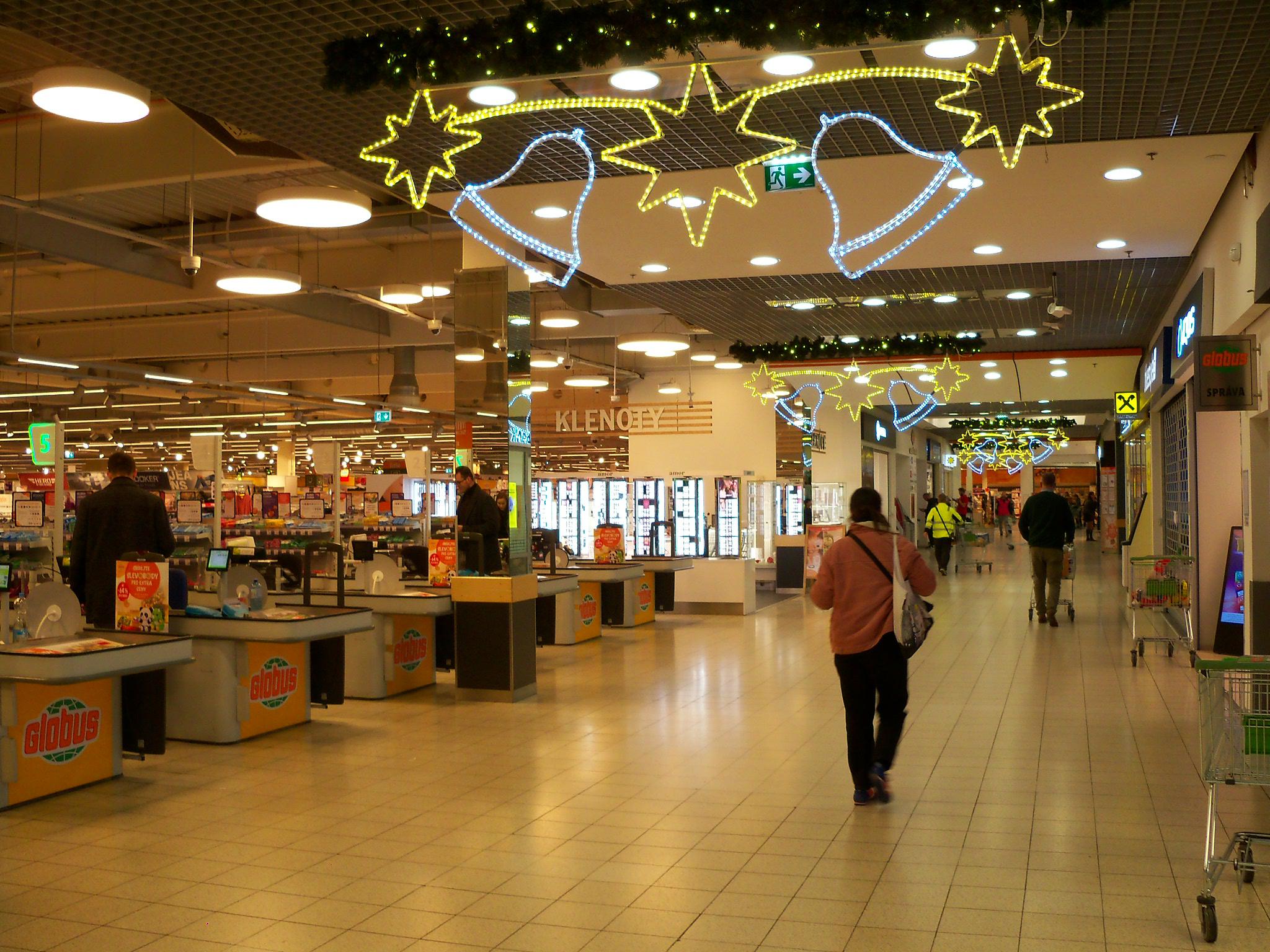 Globus Hypermarket foto 4