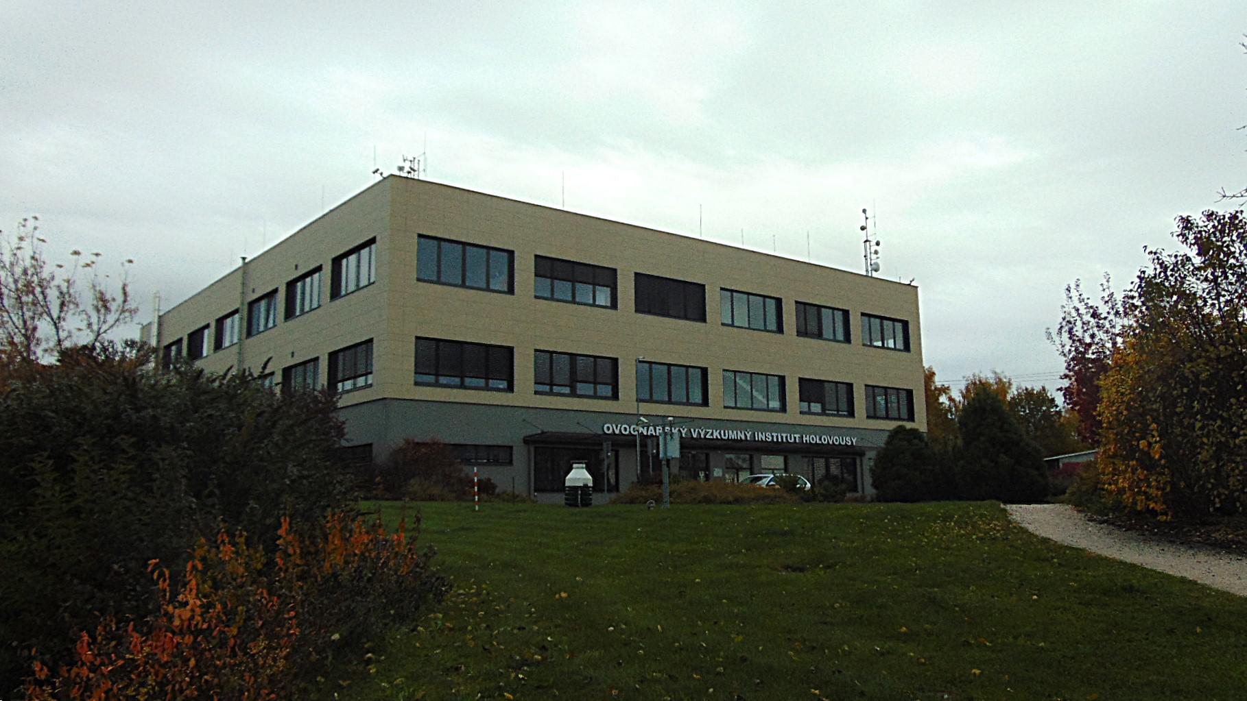 Knihovna Výzkumného a šlechtitelského ústavu ovocnářského Holovousy