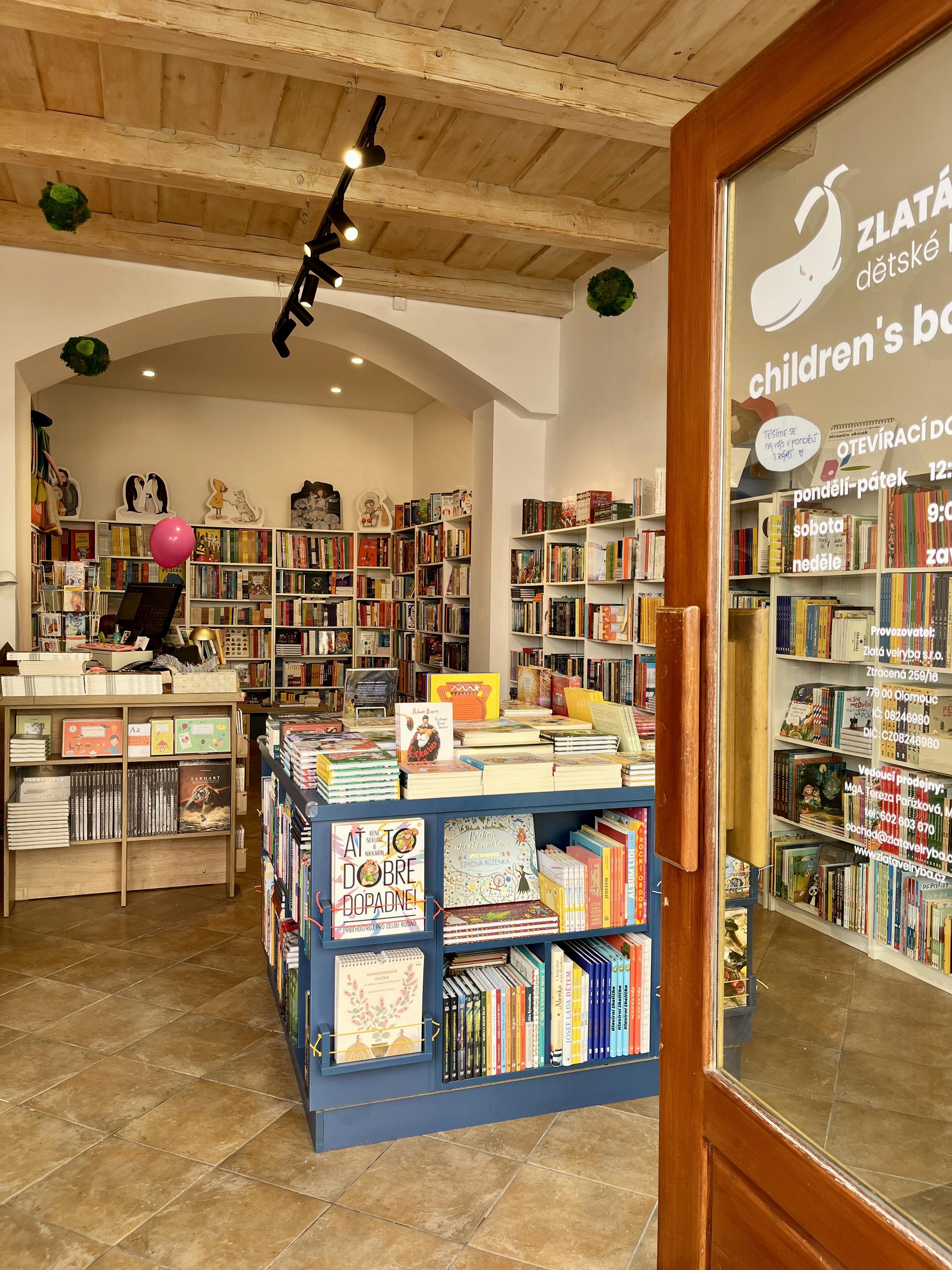 Dětské knihkupectví Zlatá velryba foto 6