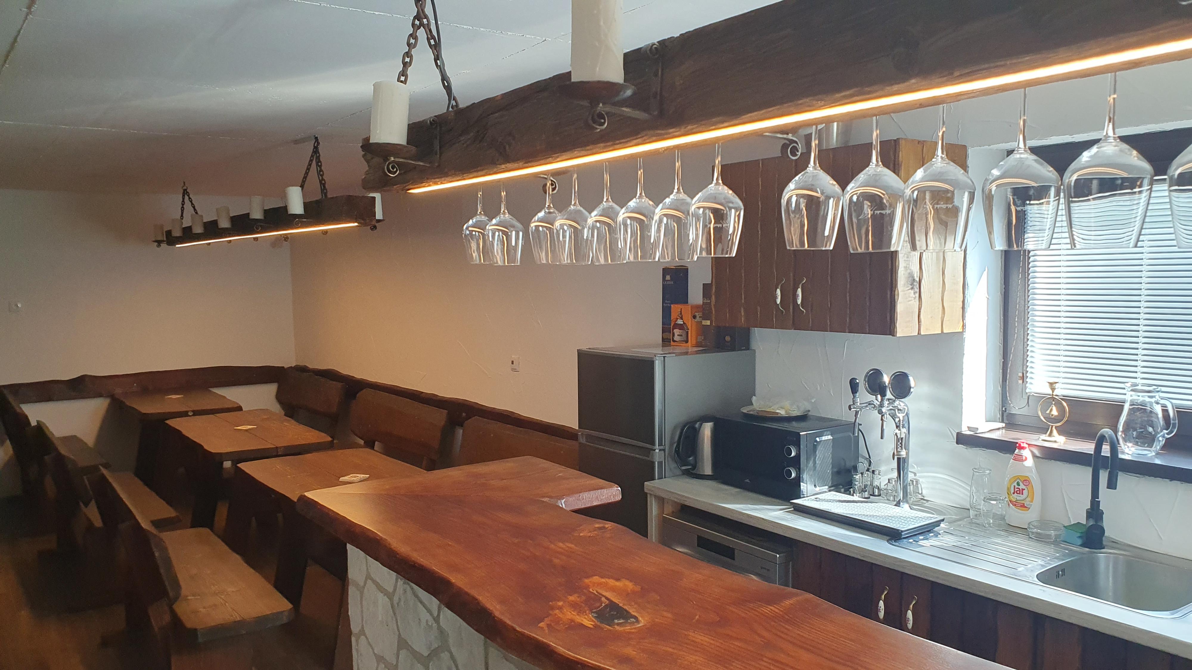 Sklep pod rozhlednou foto 2